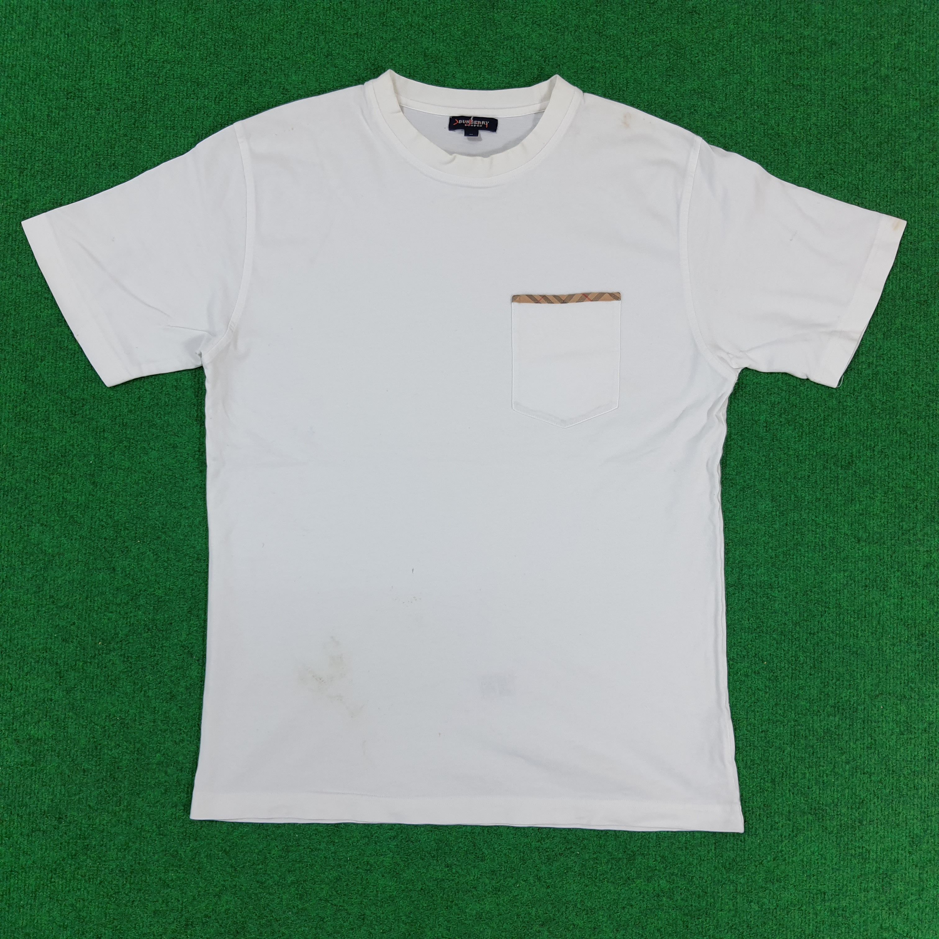 Burberry × Vintage Vintage Burberry London Nova Check Pocket Tee Size US M / EU 48-50 / 2 - 1 Thumbnail