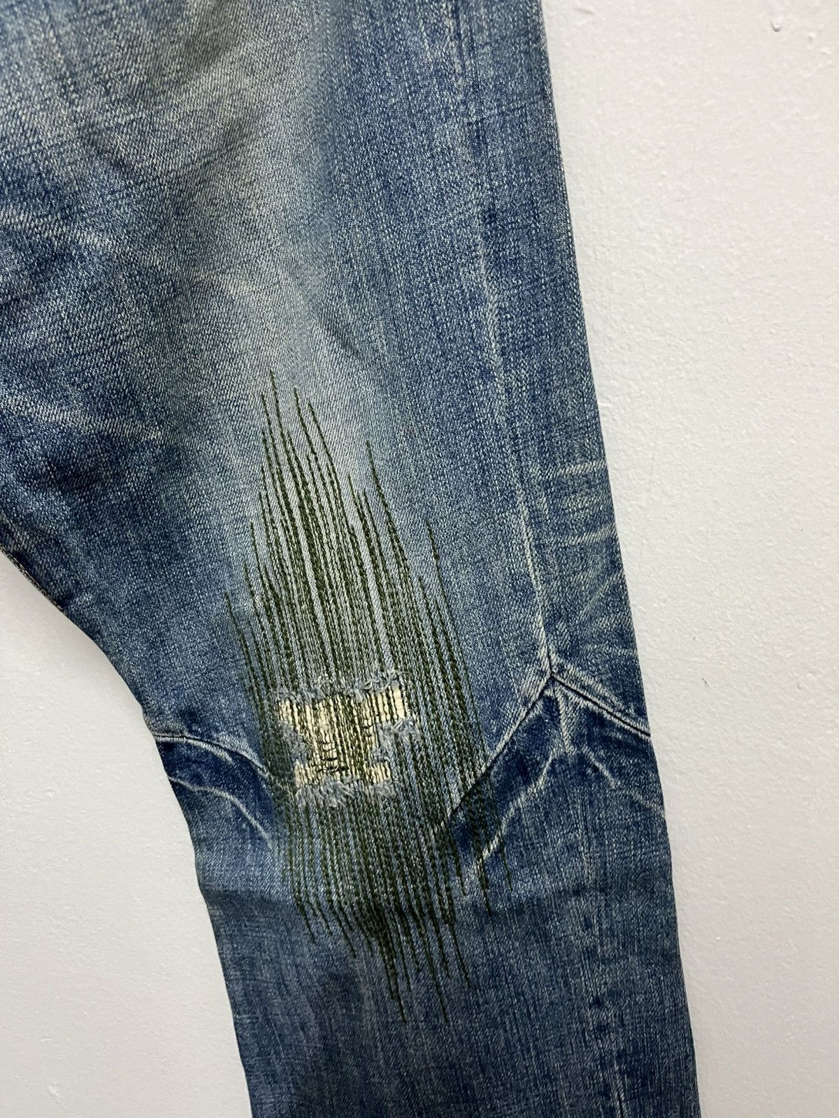 Swagger 🔥 2006 SWAGGER TRASHED DISTRESSED PATCHED JEANS Size US 33 - 7 Thumbnail