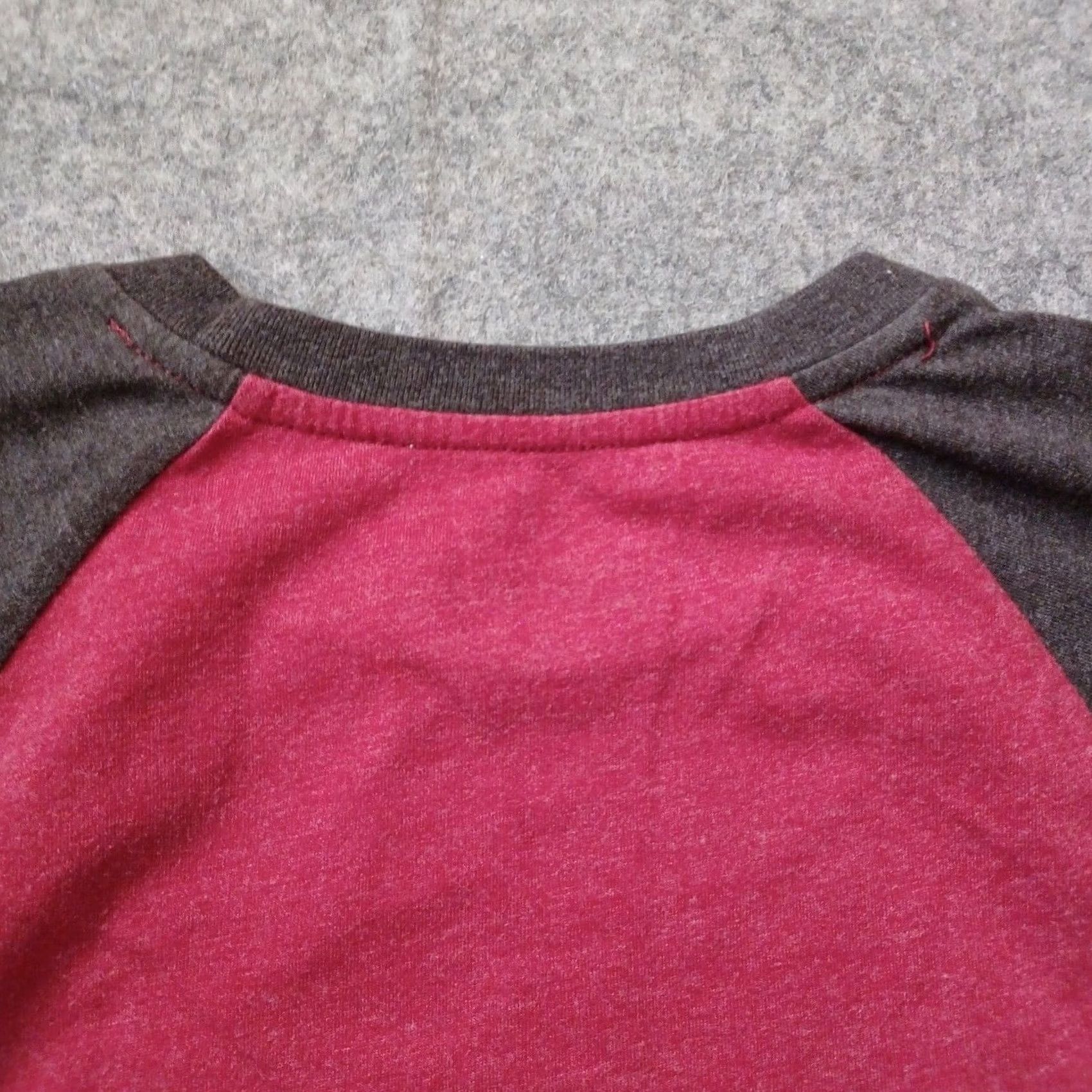 Vintage Harry Potter T Shirt Mens S Red Two Tone Raglan Sleeve Gryffindor Logo Crew Neck Short Sleeve Shirt Size US S / EU 44-46 / 1 - 3 Thumbnail