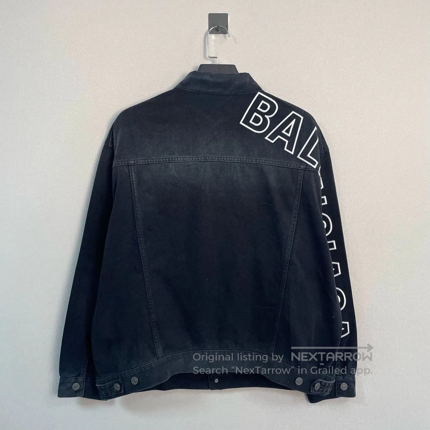 Balenciaga balenciaga embroidered denim jacket in black. Size US XS / EU 42 / 0 - 2 Thumbnail