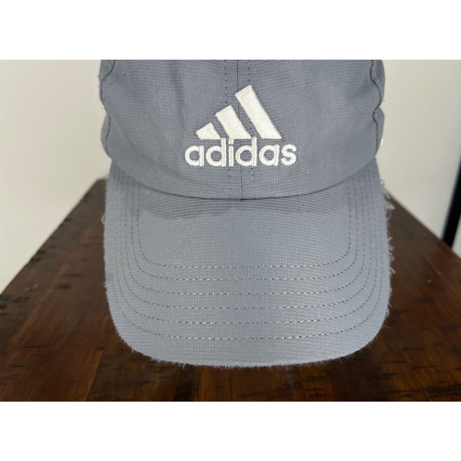 Adidas adidas Hat Cap Strap Back Adult One Size Gray 3 Stripe Aeroready Baseball Hat/Cap Mens Golf Hat Gray Polyester Twill Adjustable Lightweight相关 Size ONE SIZE - 3 Thumbnail