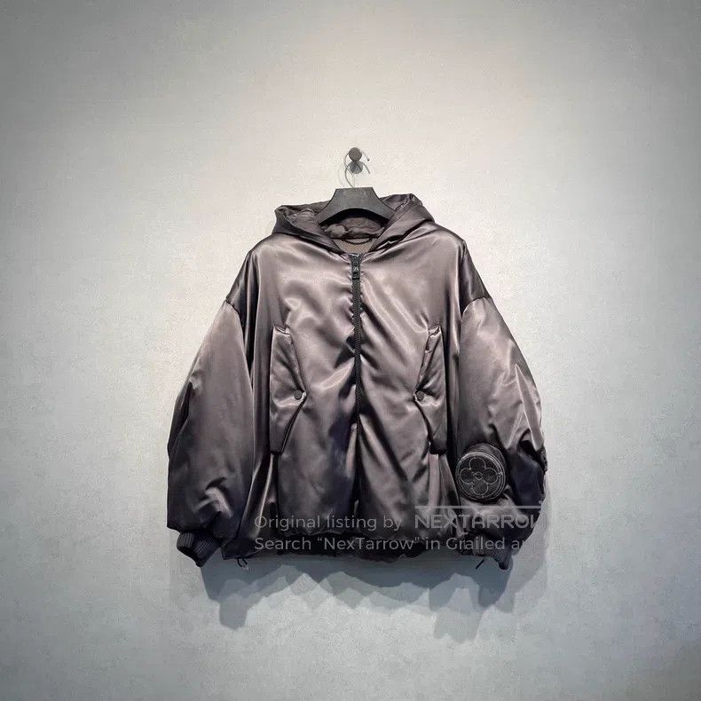 Louis Vuitton Louis Vuitton Grey purple techno bomber jacket Size US S / EU 44-46 / 1 - 1 Thumbnail
