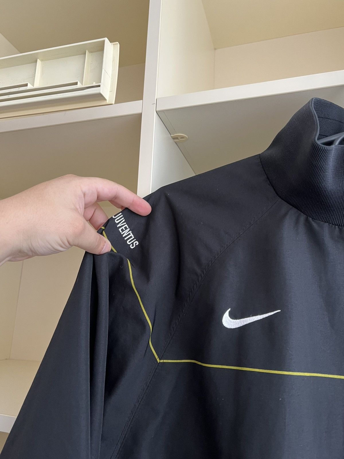 Nike Vintage Nike Juventus Track Jacket Football Soccer Size US XL / EU 56 / 4 - 4 Thumbnail