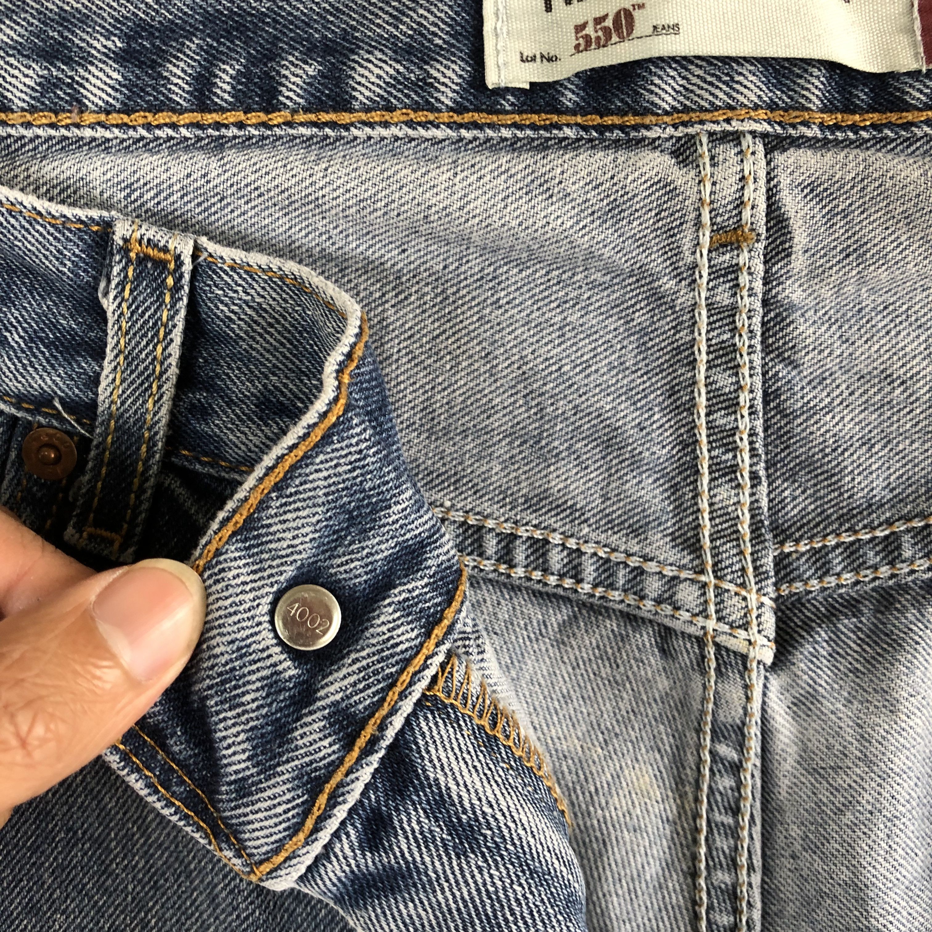 Levi's Vintage Levis 550 Baggy Jeans Levi's Faded Wash Denim Size US 36 / EU 52 - 7 Thumbnail
