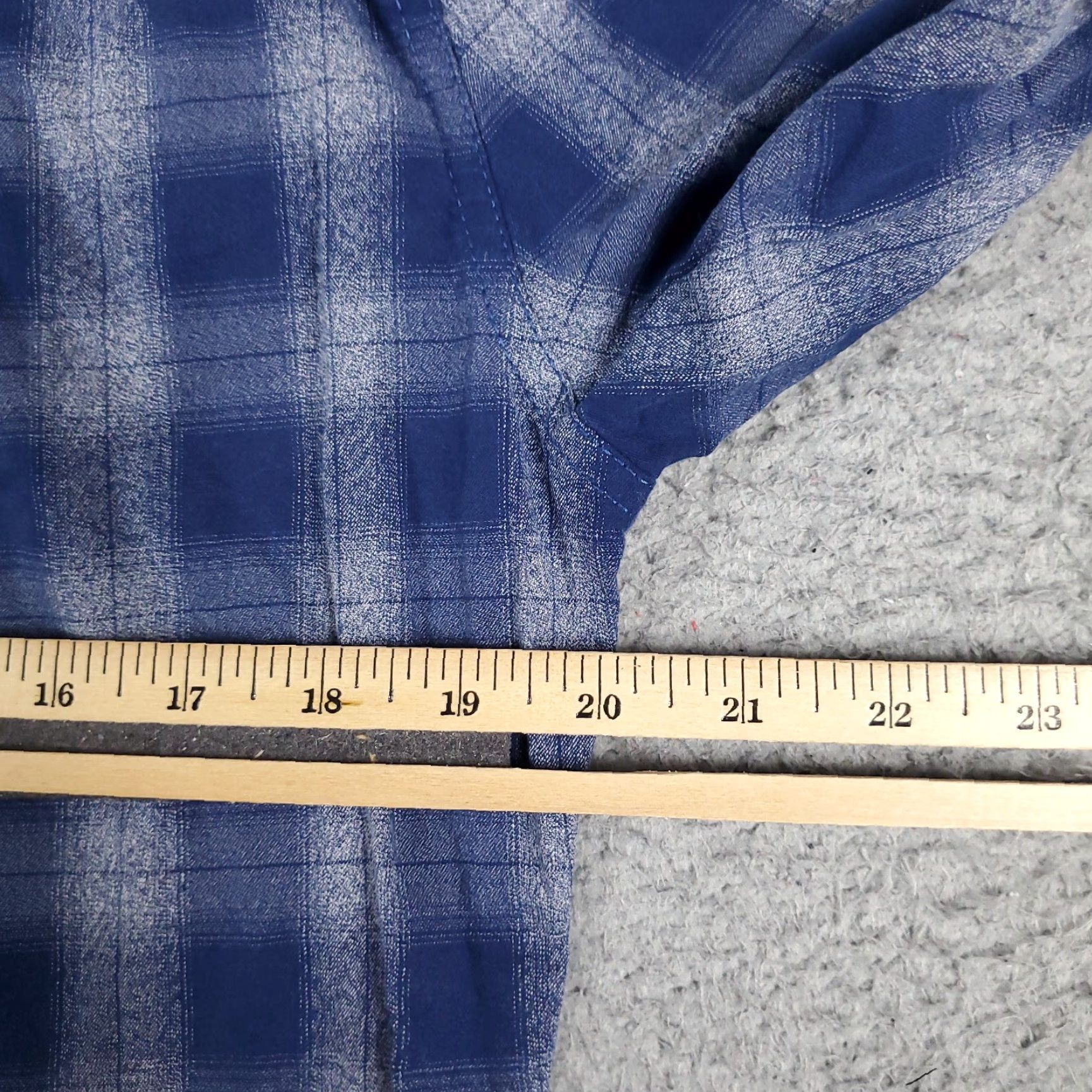 Abercrombie & Fitch Abercrombie & Fitch Shirt Mens Small Blue Plaid Button-Up Long Sleeve - Button-Down Collar - Cotton Blend - Men - Classic Preppy Size US S / EU 44-46 / 1 - 6 Thumbnail