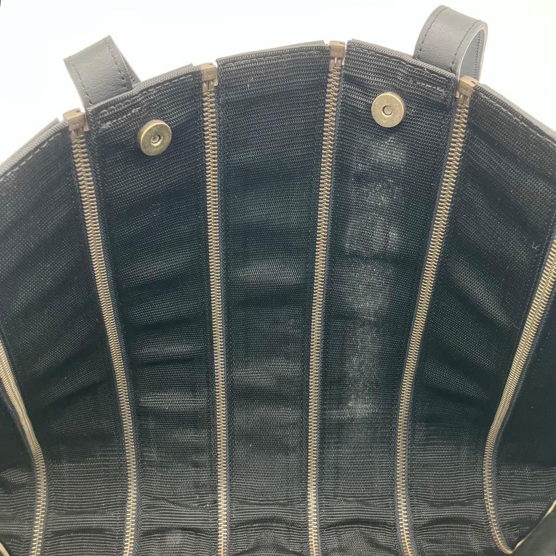 Jean Paul Gaultier JEAN PAUL GAULTIER Ruban Zip Tote Bag with Dragon Pattern Size ONE SIZE - 19 Thumbnail