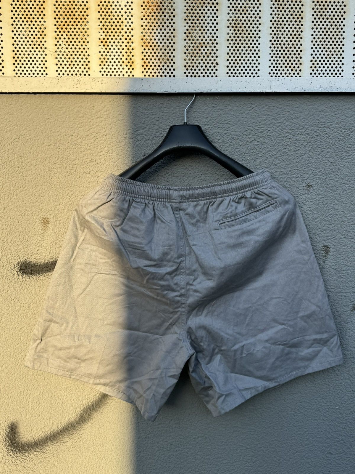 Nike × Vintage Vintage Nike Shorts Grey Size US 34 / EU 50 - 7 Thumbnail