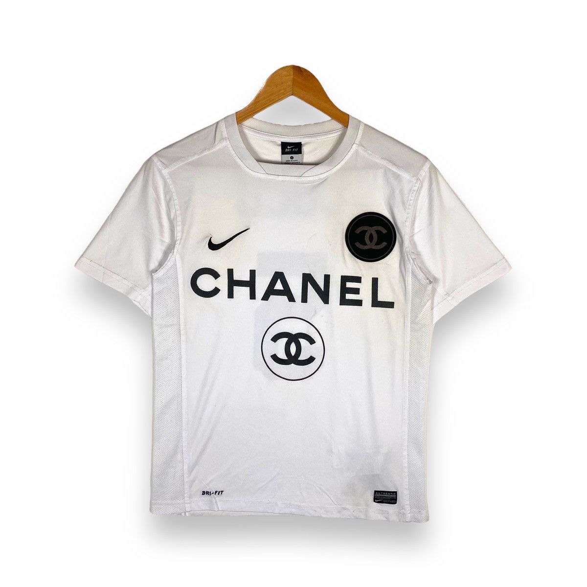 Nike x chanel online shirt