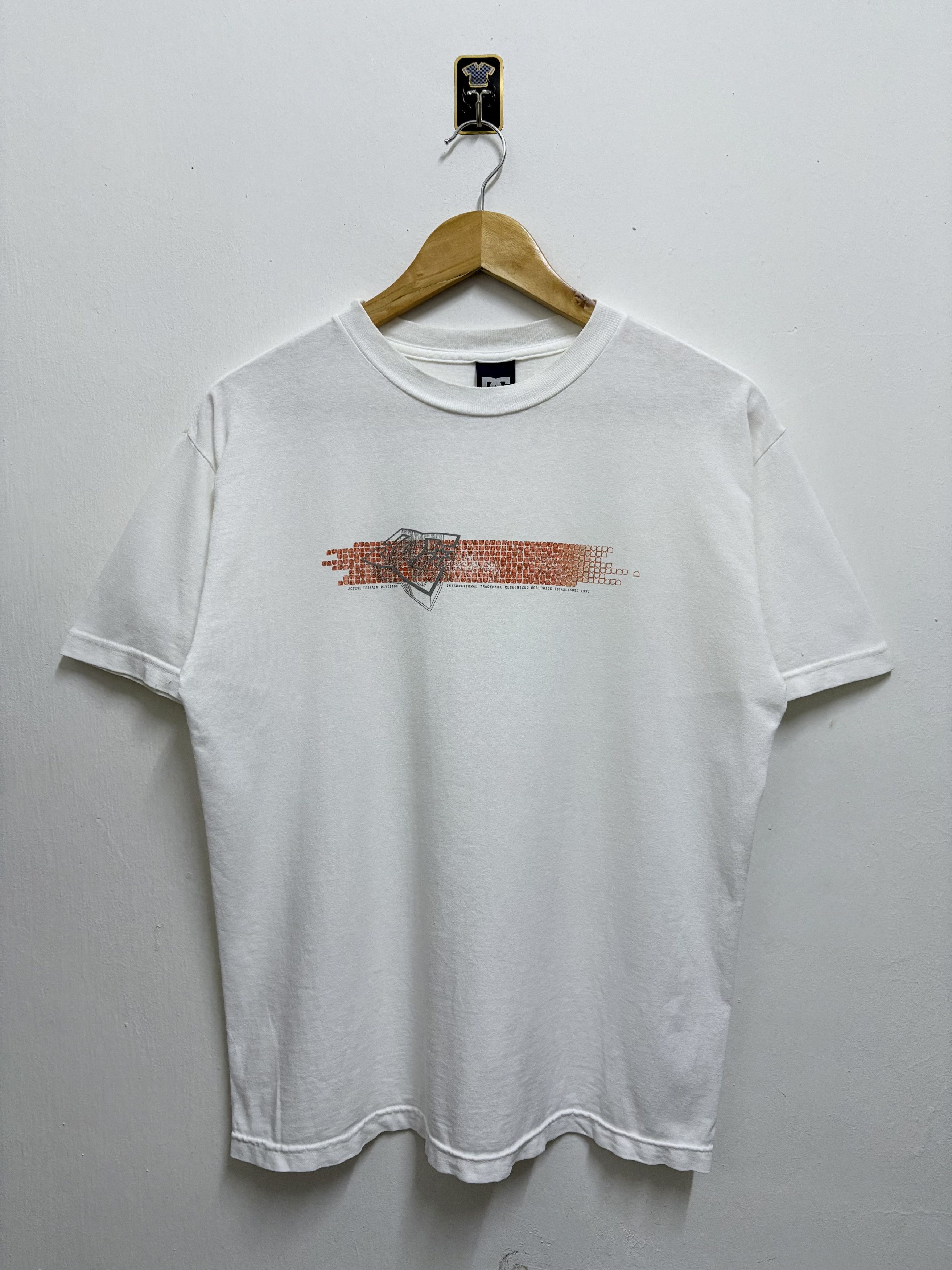 DC 2000's DC Skateboard Ripoff Vintage Stussy Worldwide T-Shirt Size US M / EU 48-50 / 2 - 1 Thumbnail