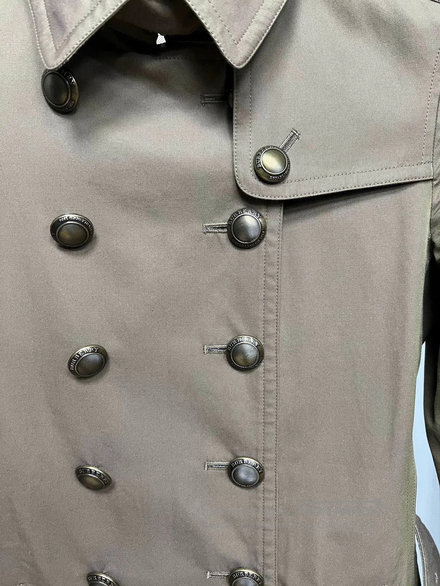 Burberry burberry double-breasted trench coat in brown. Size XS / US 0-2 / IT 36-38 - 3 Thumbnail