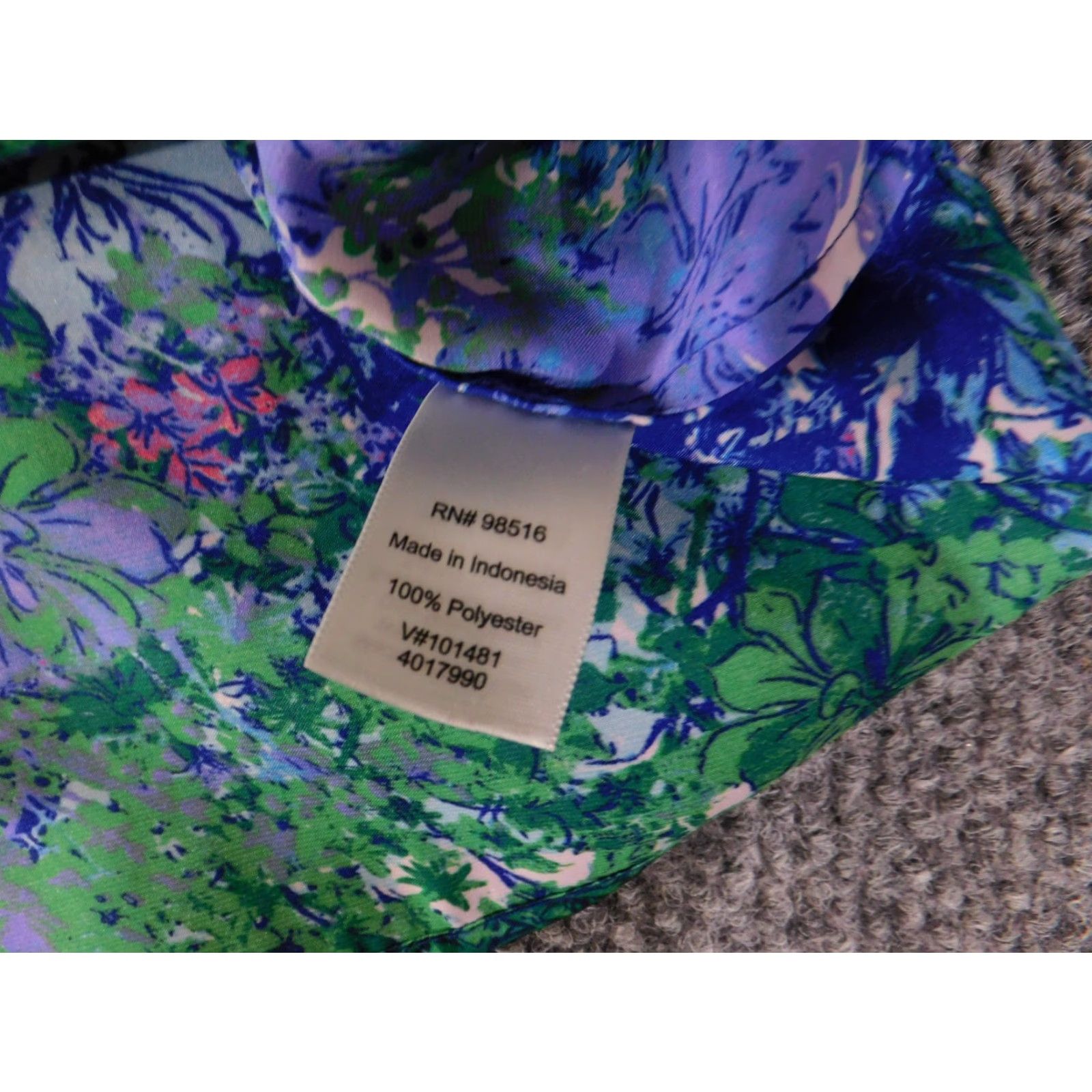 Coldwater Creek **Coldwater Creek Blue Green Floral Women's Sleeveless Blouse** User: Coldwater Creek Blue Green Floral Women's Sleeveless Blouse Size S / US 4 / IT 40 - 7 Thumbnail