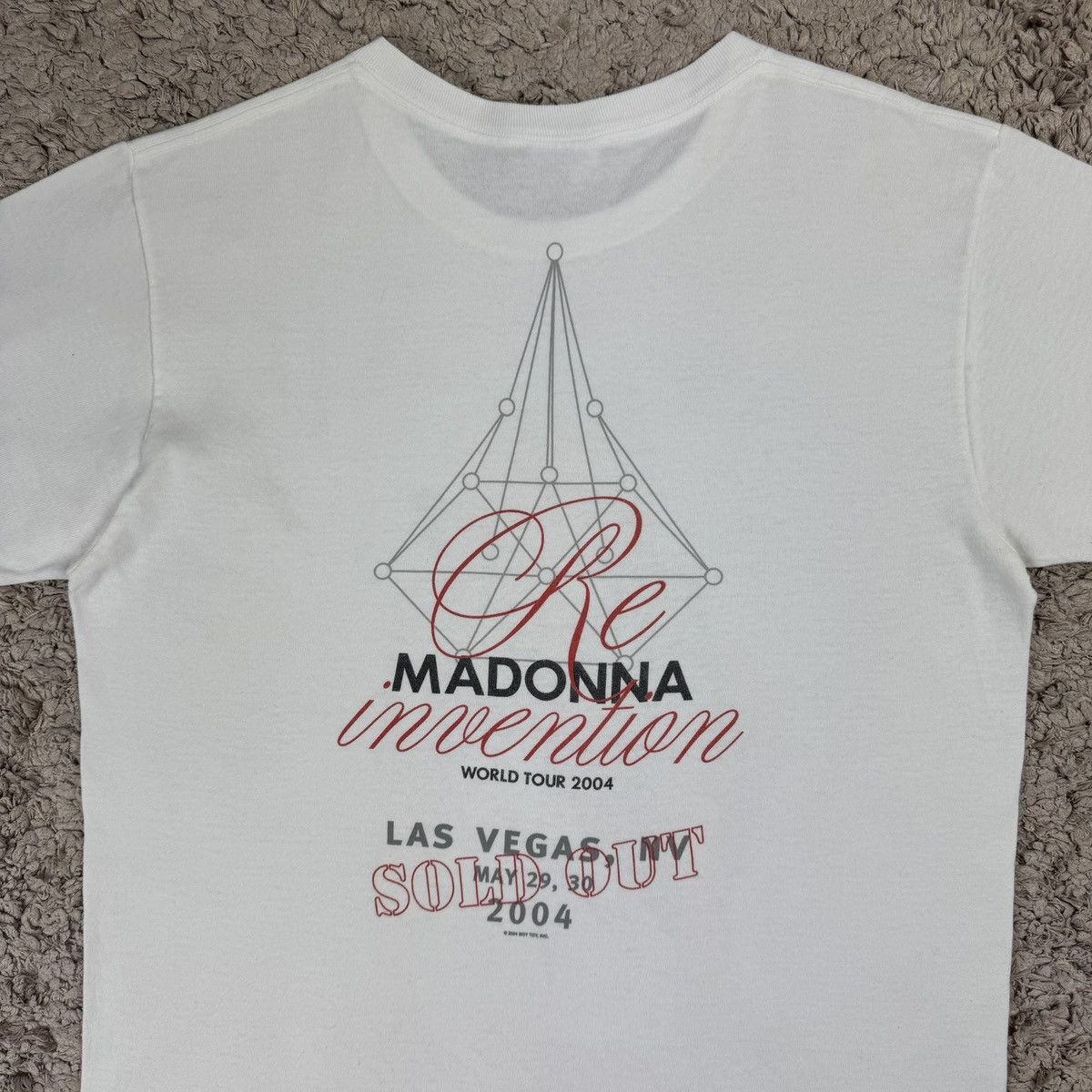 Band Tees Vintage Madonna 2004 Re-Invention World Tour T-shirt Size US M / EU 48-50 / 2 - 9 Thumbnail