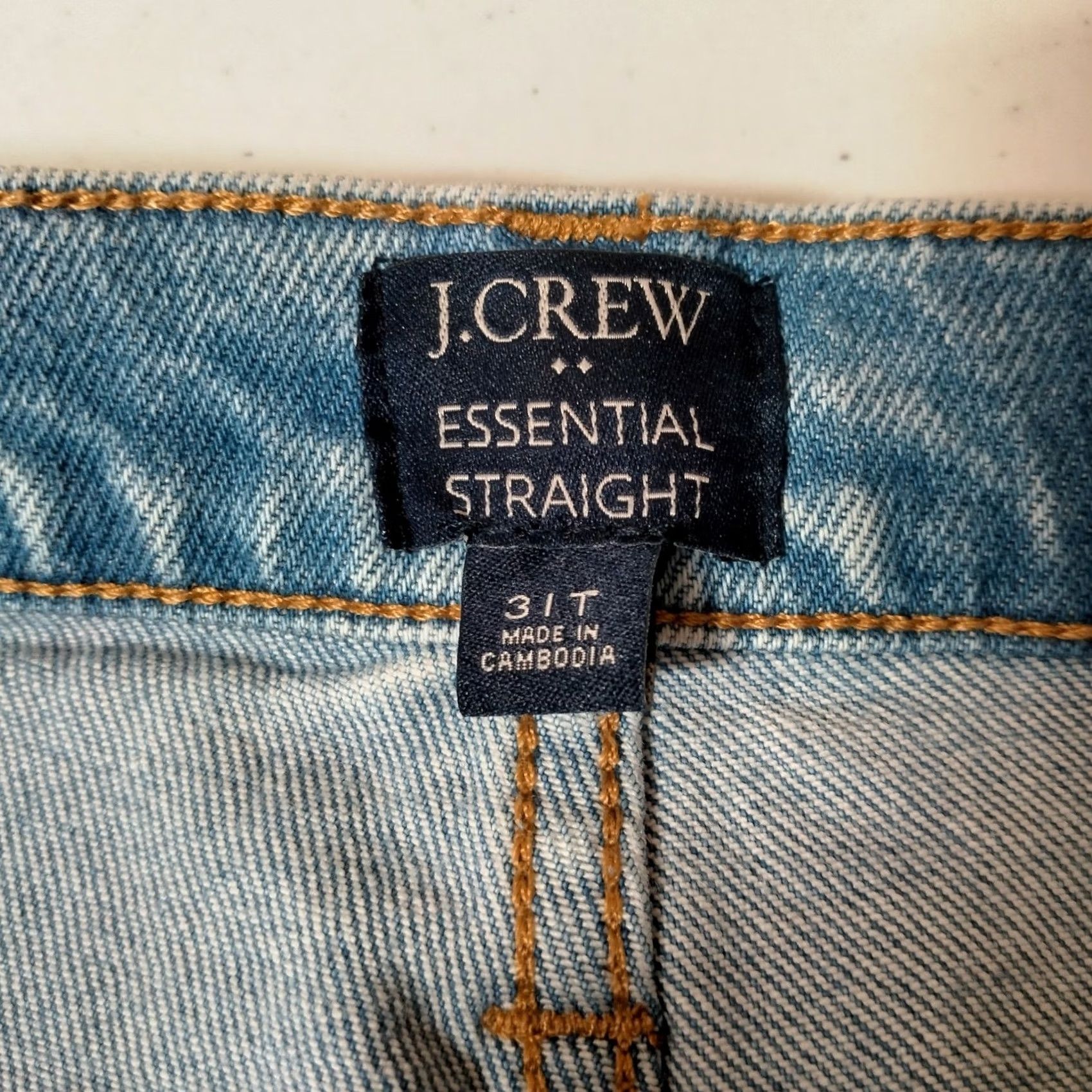 J.Crew J.CREW Essential Straight Leg Jeans 31 T Tall Light Wash Blue Denim Frayed Jeans 5-Pocket Design Womens Regular 31 Tall Frayed Distressed Denim Size 24" / US 00 / IT 34 - 3 Thumbnail