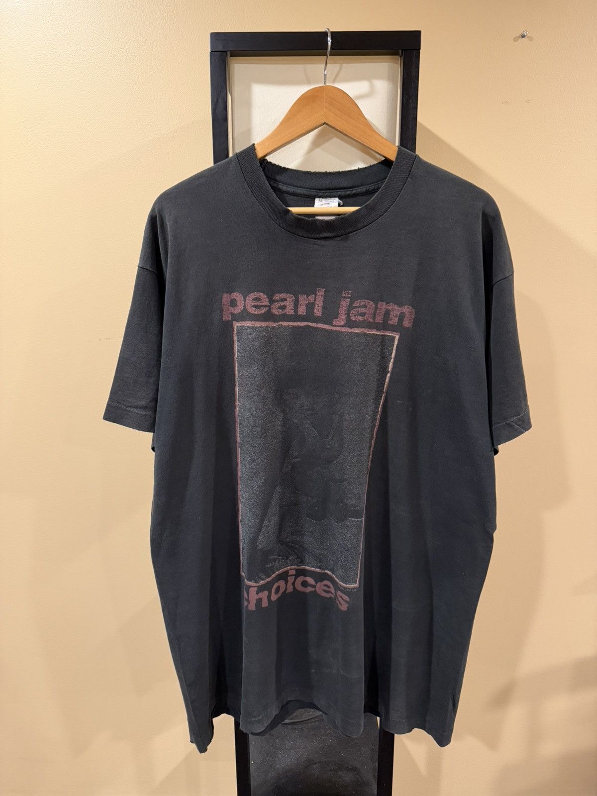 Vintage Vintage Pearl Jam Choices Crayons 1992 Faded Band Tour Tee Size US XL / EU 56 / 4 - 1 Thumbnail