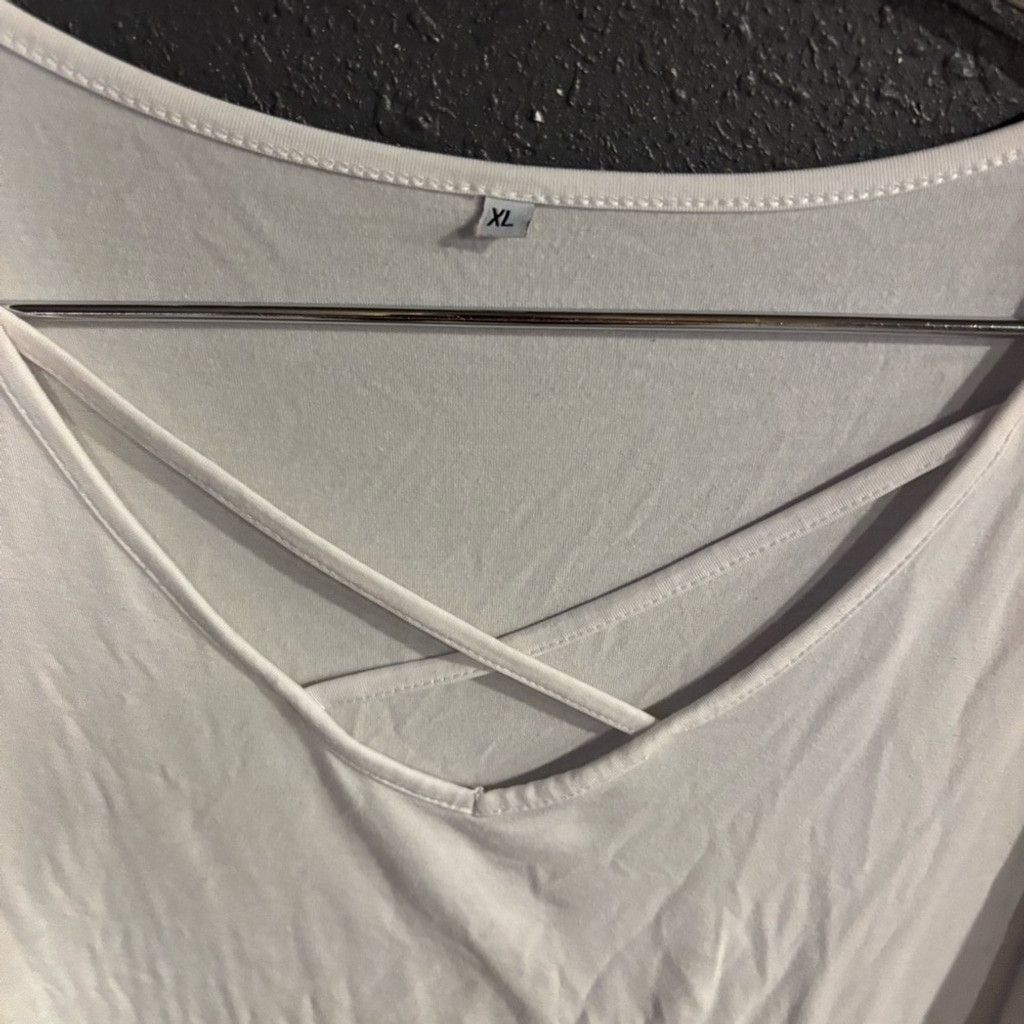 The Unbranded Brand Casual White V-Neck Women’s Top Size XL / US 12-14 / IT 48-50 - 2 Thumbnail