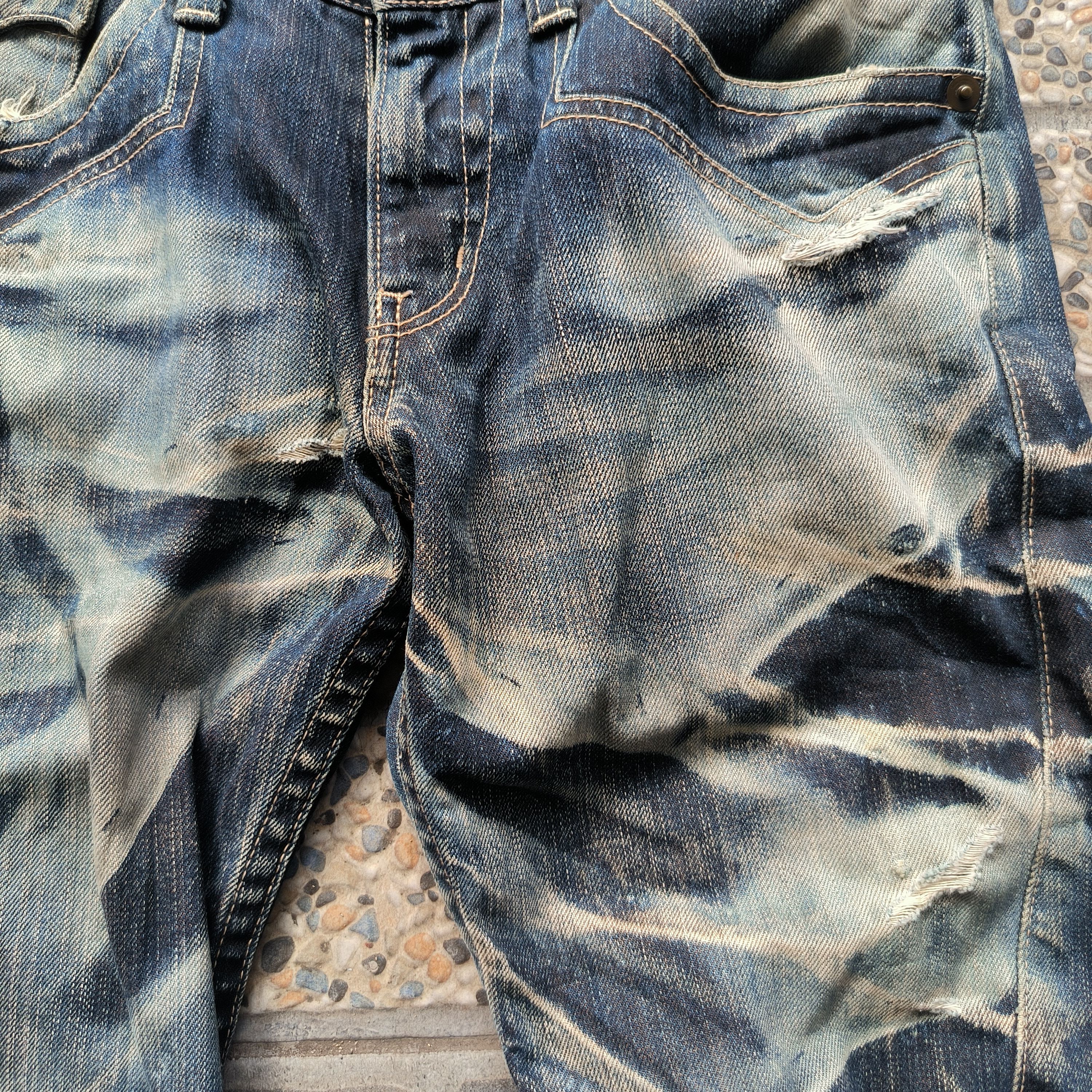 Japanese Brand Vintage 2000s RATTLE TRAP Distressed Flared Jeans Size US 32 / EU 48 - 3 Thumbnail