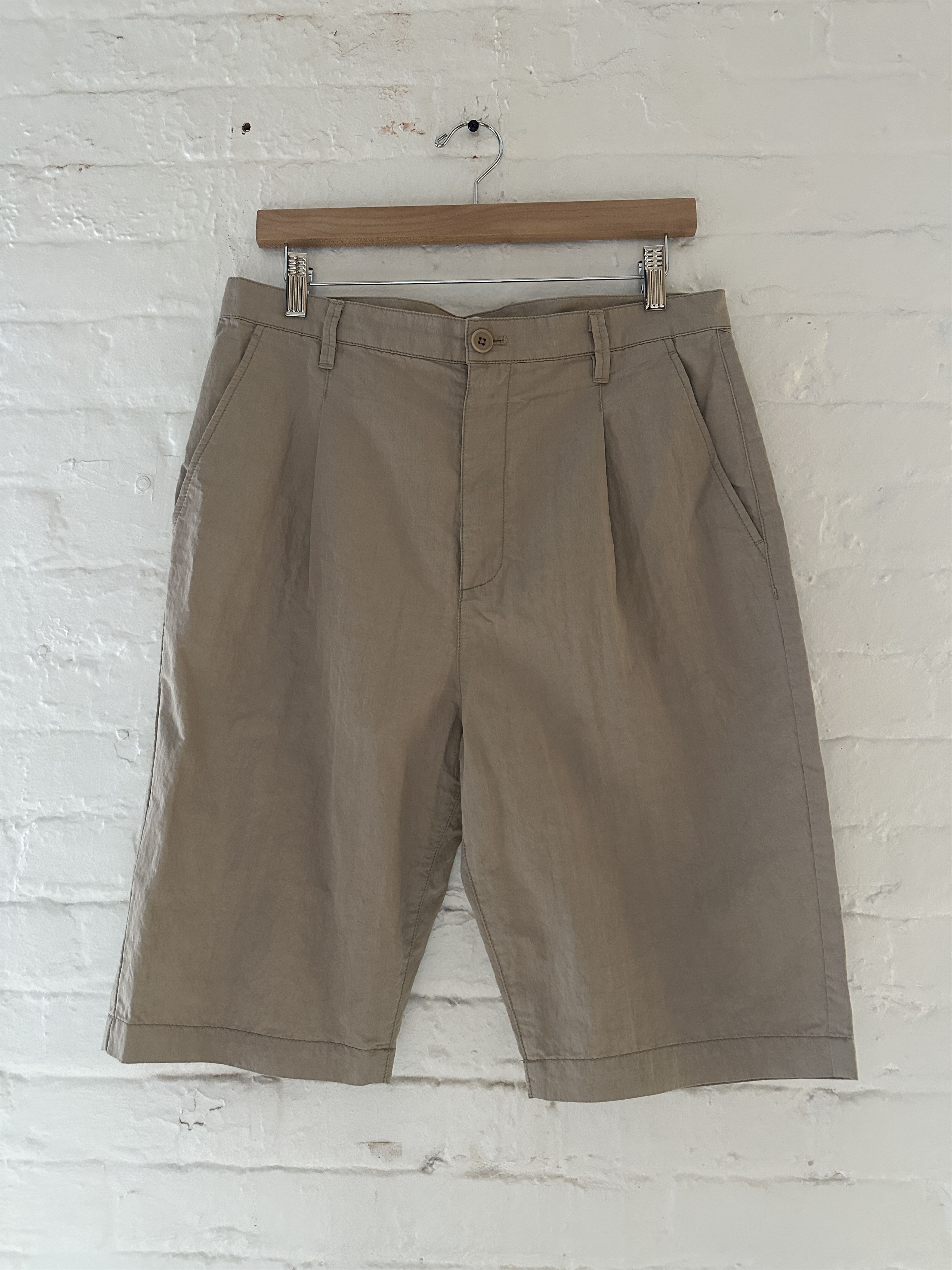 Helmut Lang Helmut Lang Pleated Baggy Shorts Size US 32 / EU 48 - 1 Thumbnail