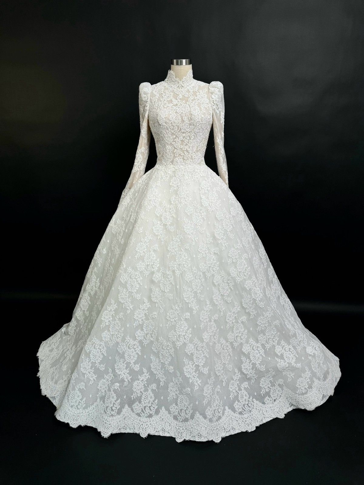Other Preloved US 2 Anna Augusta French Corded Lace Bridal Gown Size XS / US 0-2 / IT 36-38 - 2 Thumbnail