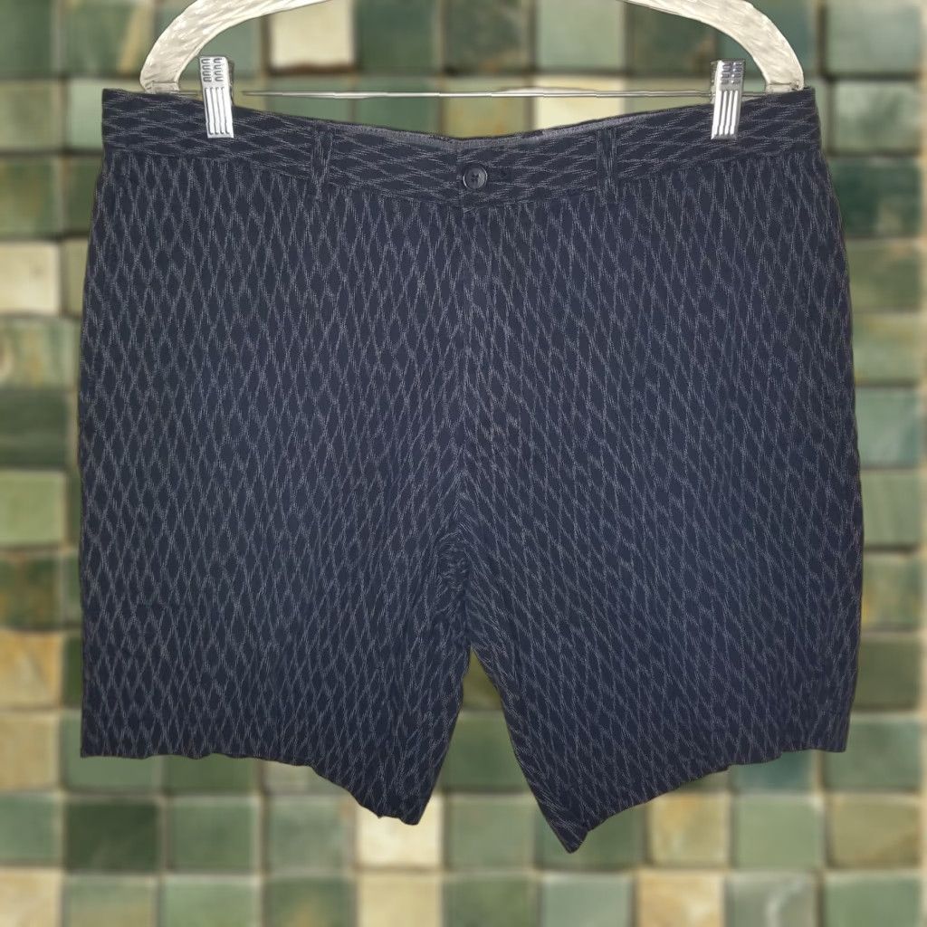 Banana Republic VINTAGE? Wait: No. Banana Republic Men Chino Shorts Size 35 Blue Adult Regular Chino Shorts Men 35 Blue Banana Republic Size US 35 - 1 Thumbnail