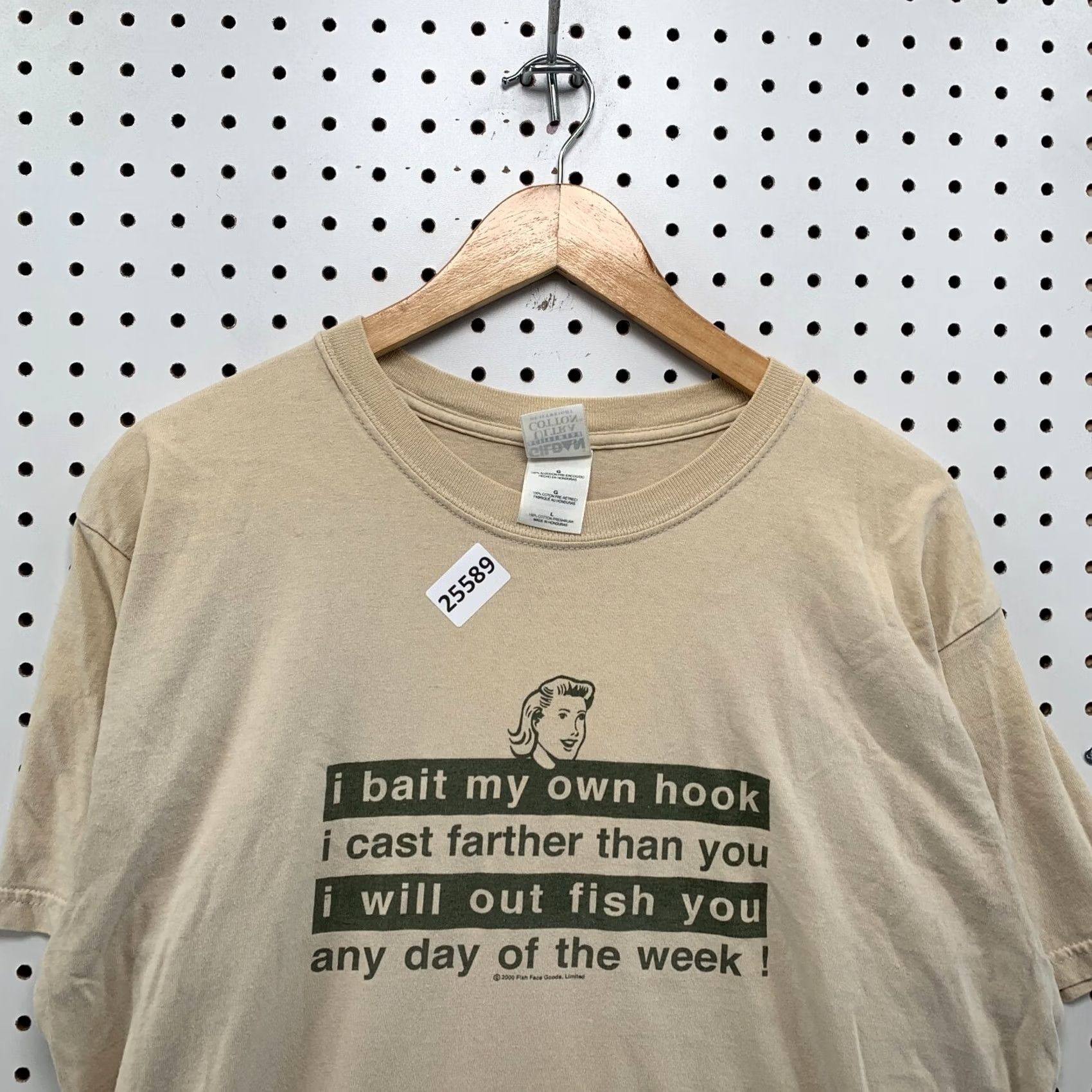 Gildan Vintage Y2k Fishing Shirt Tan Funny Bait Quote Adult Large Outdoors 22x28.5 Size US L / EU 52-54 / 3 - 6 Thumbnail