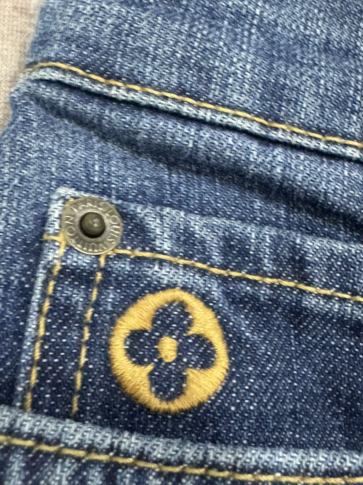 Louis Vuitton vintage LV jeans made in Italy Size US 29 - 6 Thumbnail