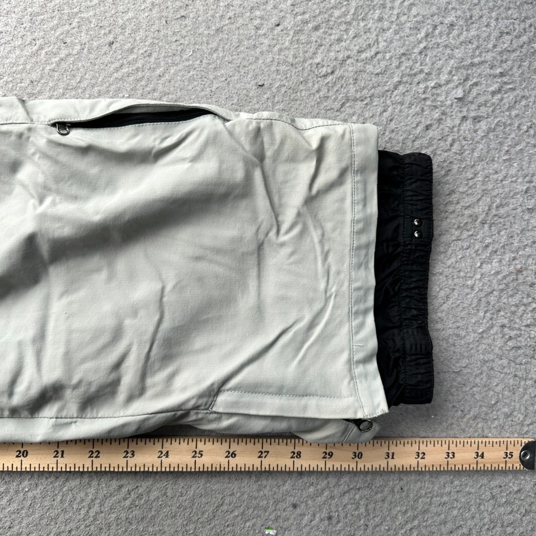 Vintage VINTAGE Nitro Snowboards Lita Pants Womens Large Gray Black Nylon Pockets Gray Pants Womens L Regular Gray Wide-Leg 30.5 in Inseam Mens/Womens Size 36" / US 14 / IT 50 - 7 Thumbnail