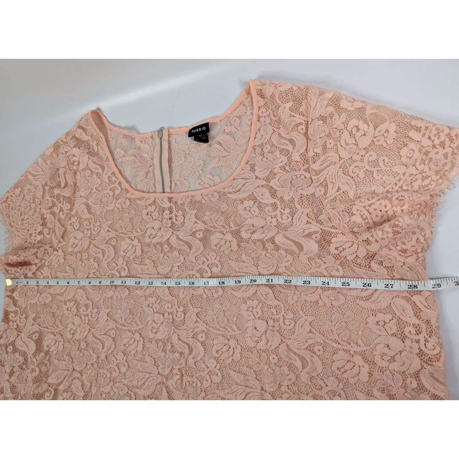 Torrid Torrid Pink Floral Cropped Lace Top Women's 5X Zip Scoop Neck Sheer Blouse Size XXL / US 16-18 / IT 52-54 - 6 Thumbnail