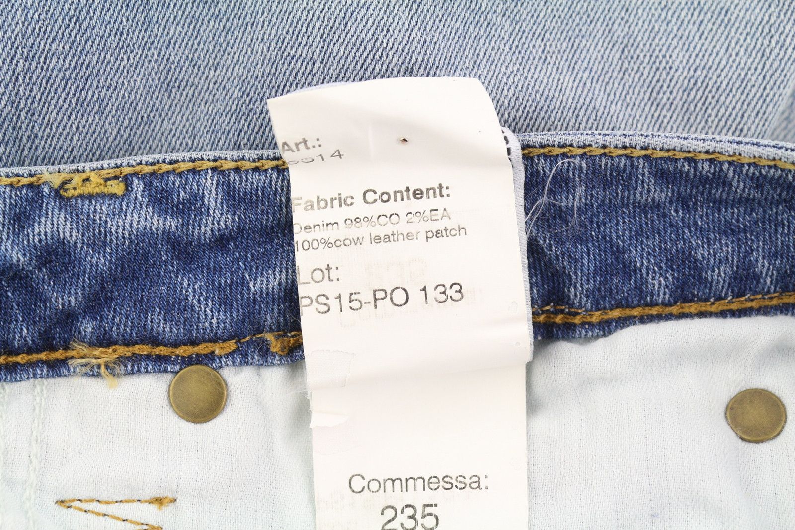 R13 ALISON CROP 24 Light Destroyed Faded Patches Distress 86487 Size 24" / US 00 / IT 34 - 9 Thumbnail