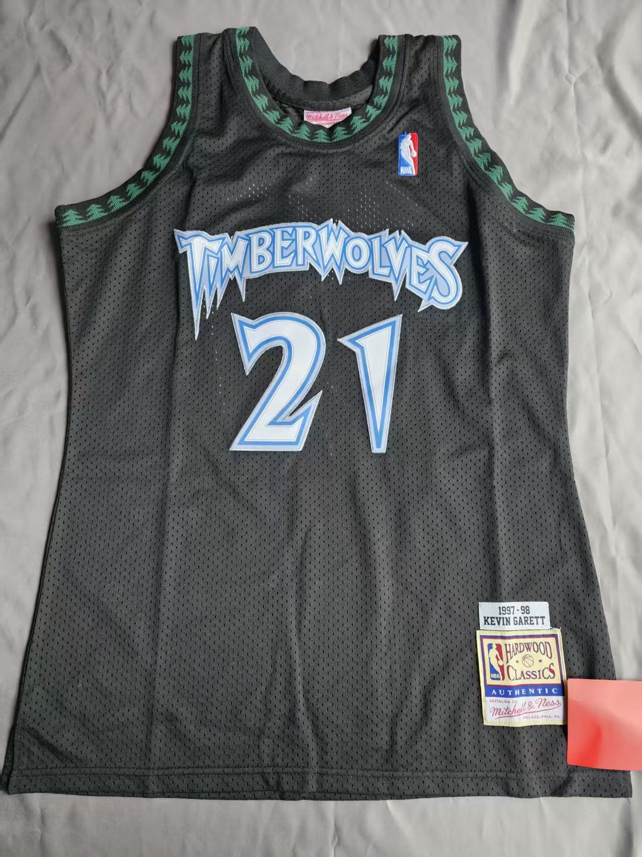 NBA #21 Kevin Garnett Jersey Timberwolves 1997 1998 Size US L / EU 52-54 / 3 - 1 Thumbnail