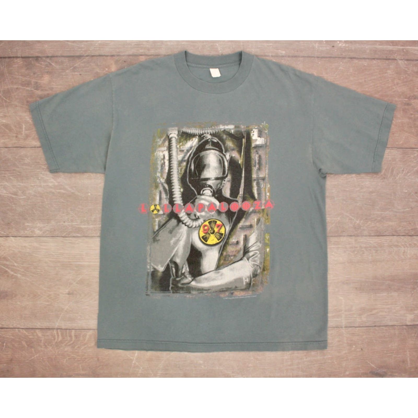 Vintage Giant Men’s VTG 90s Lollapalooza ’97 Festival TShirt XL Blue Graphic Tee 1990s 1997 Mens Size US XL / EU 56 / 4 - 2 Thumbnail