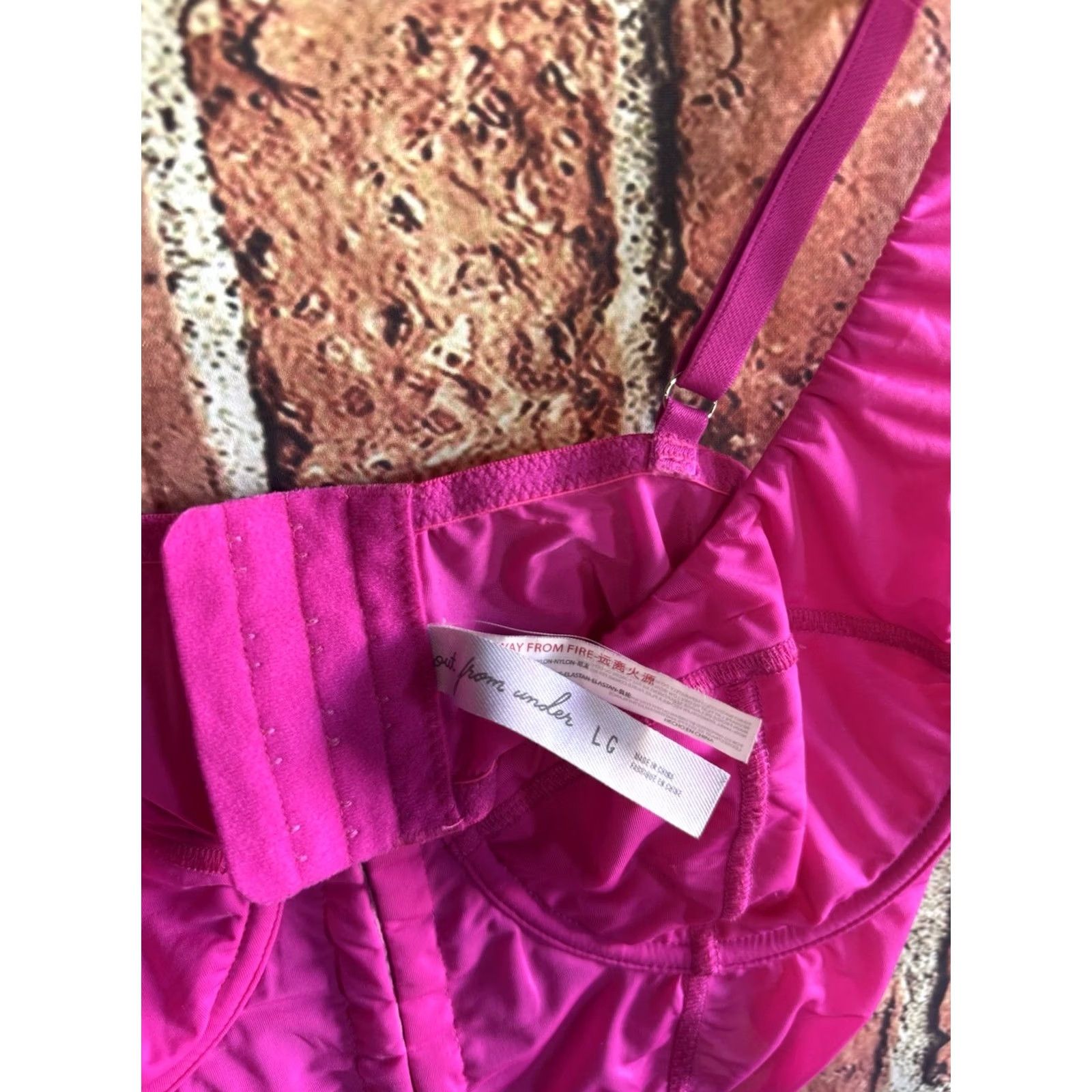 Vintage VINTAGE? Out From Under Womens Pink Bralette Large L Pink Bralette Women L size Bralette Womens Pink Large Out From Under Men's? Size ONE SIZE - 3 Thumbnail