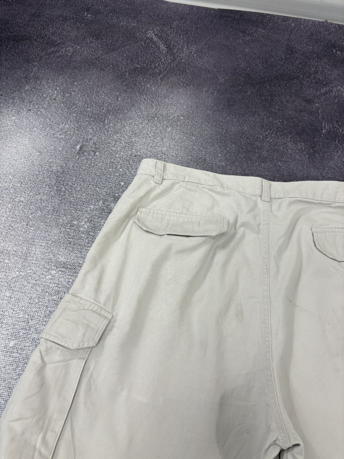 Dockers Vintage Dockers Utility USA Hype Beige Baggy Cargo Shorts Size US 36 / EU 52 - 15 Thumbnail