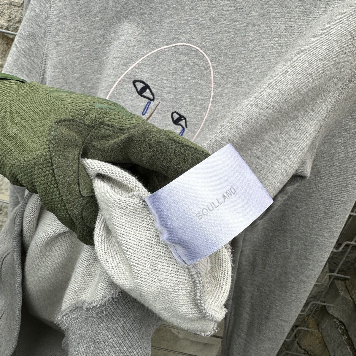 Japanese Brand Soulland Crying Faces Sweatshirt M Crewneck Grey Embroidery Size US M / EU 48-50 / 2 - 9 Thumbnail