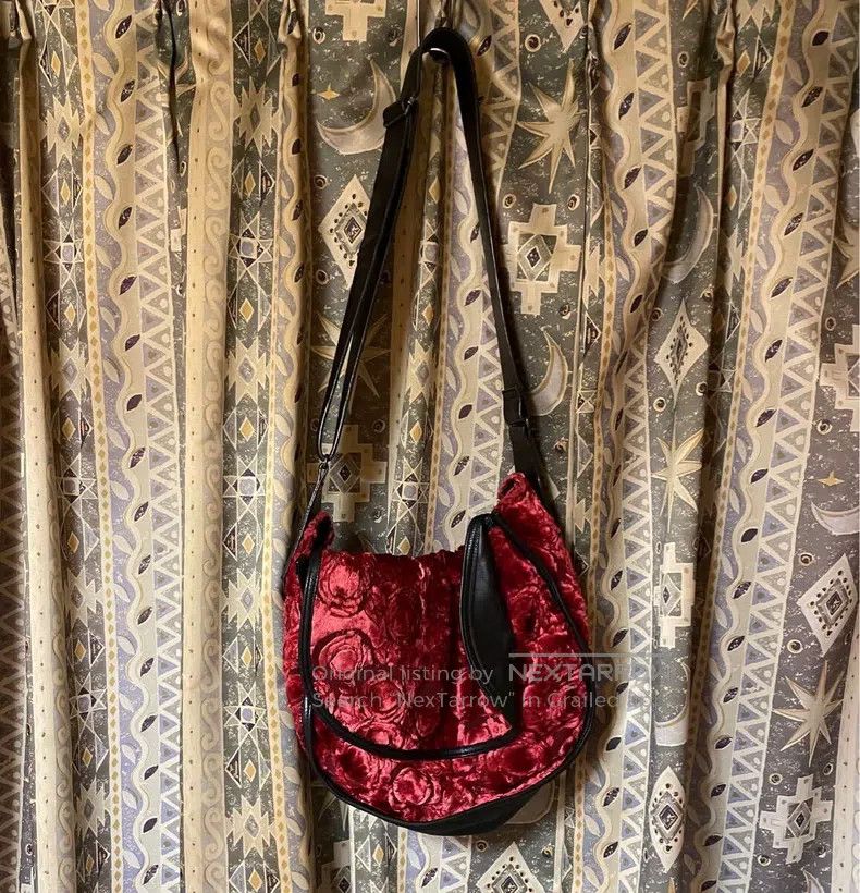 Issey Miyake Issey Miyake Main Line Rose Silk Bag Size ONE SIZE - 1 Thumbnail