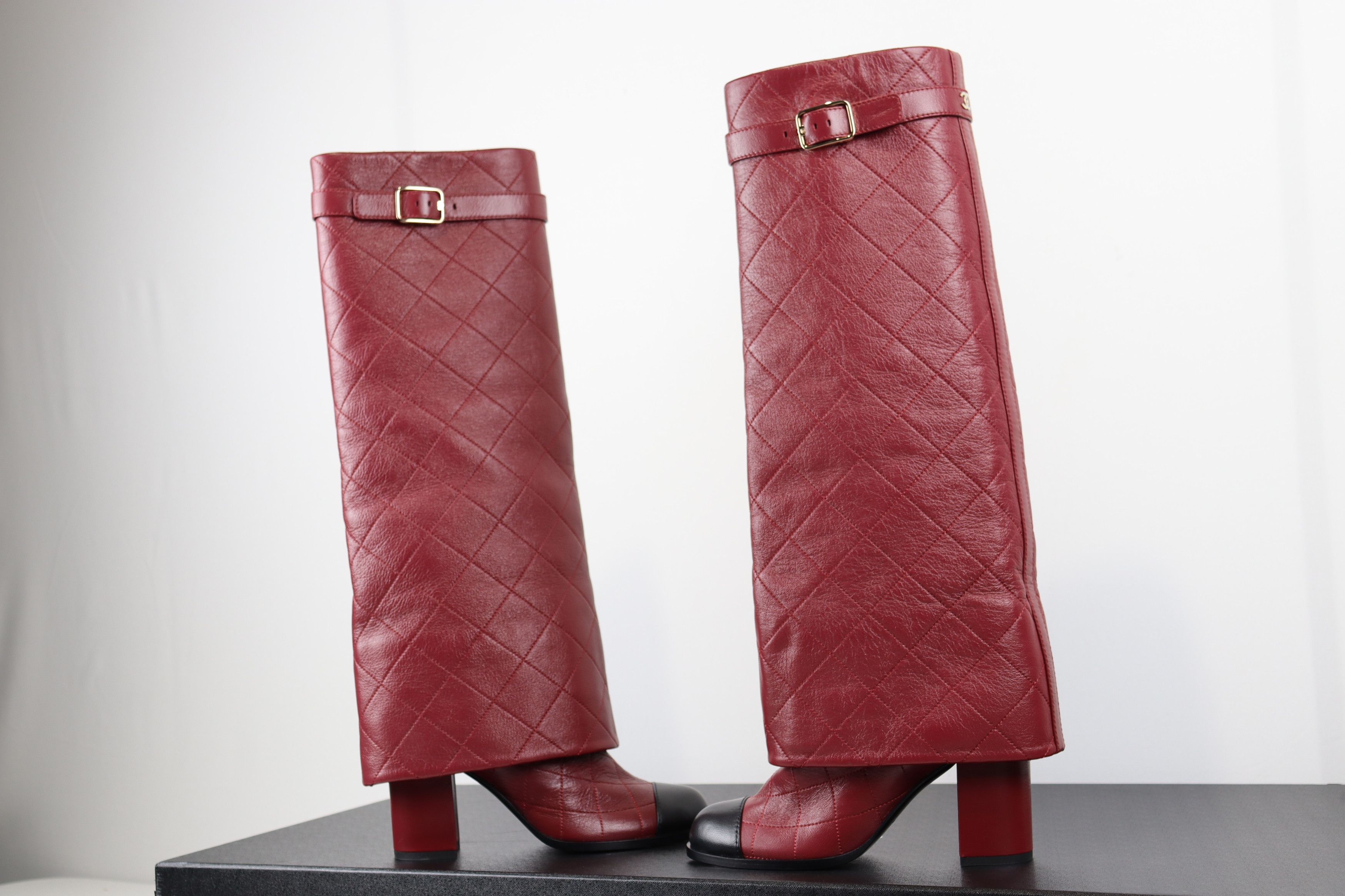 Chanel o1rshd High Top Quilted Leather Strap Boots in Burgundy Size US 7 / IT 37 - 10 Thumbnail