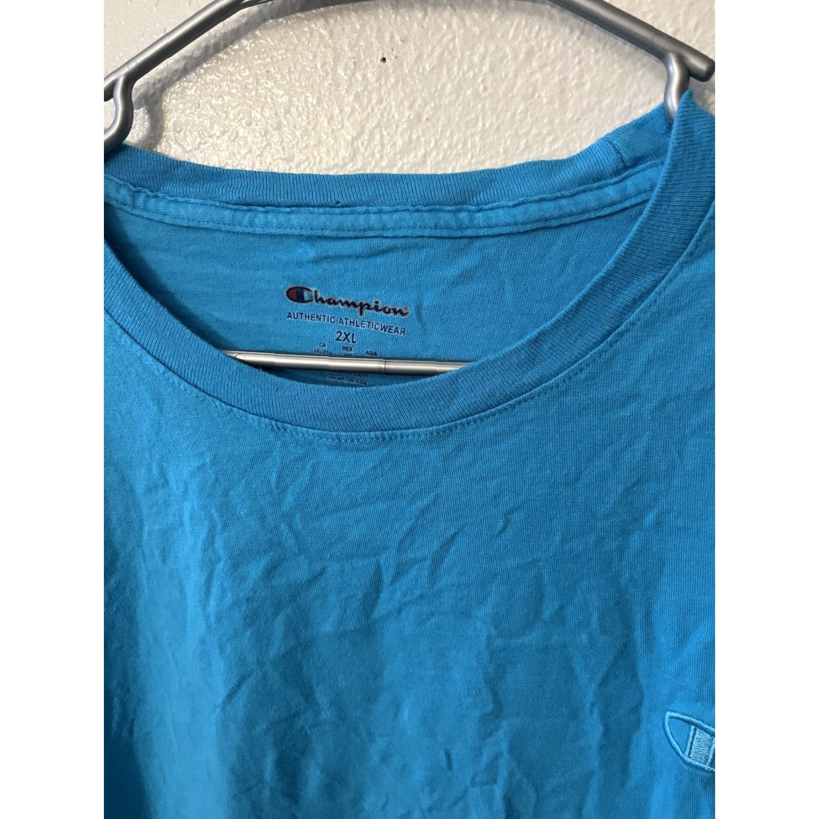 Champion VINTAGE Champion T-shirt Men 2XL Blue Aqua logo Tee Short Sleeve Pullover Crew Patch Embroidered 90s Logo Mens Size US XXL / EU 58 / 5 - 3 Thumbnail