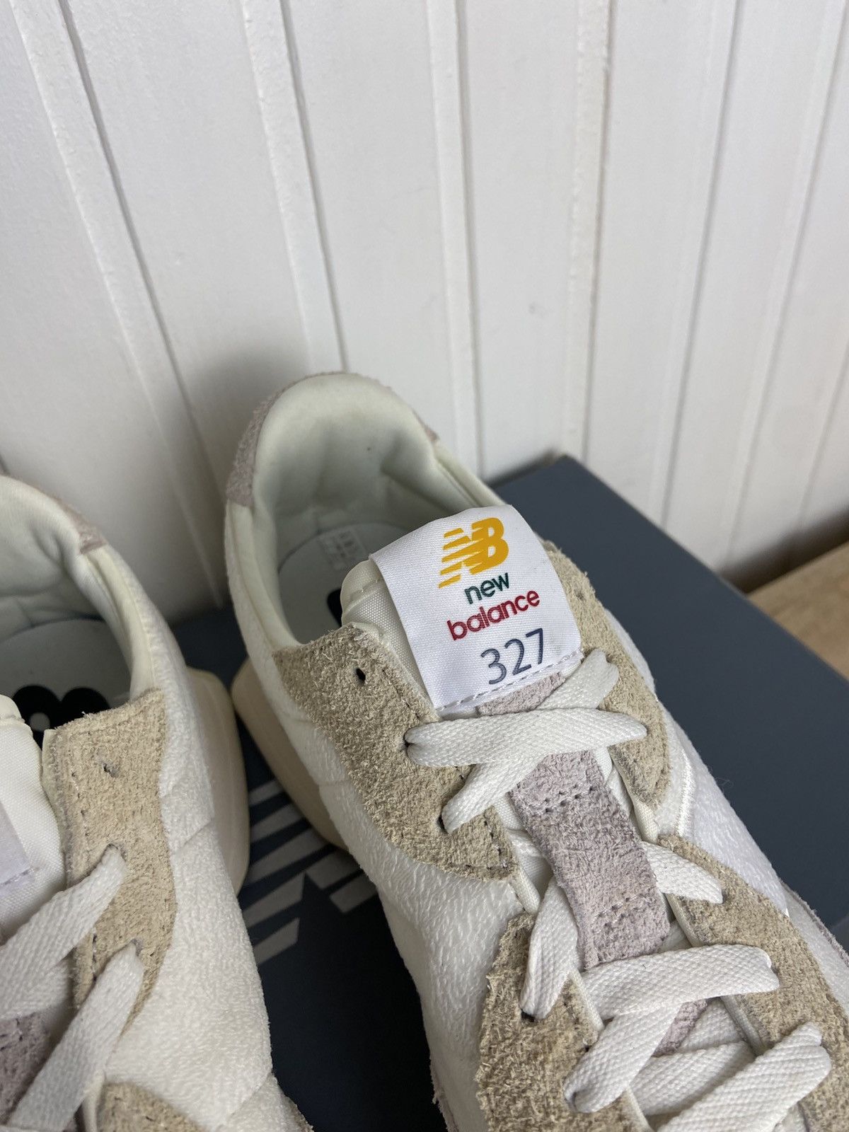 New Balance New Balance 327 "Beige Timberwolf" New Authentic 10US Size US 10 / EU 43 - 9 Thumbnail