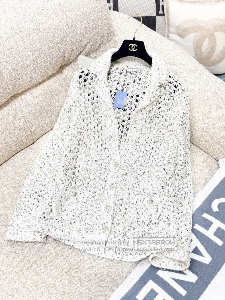 Chanel Chanel 23C Early Spring Holiday White Sequin Knitted Cardi Size XXS / US 00 / IT 34 - 1 Thumbnail