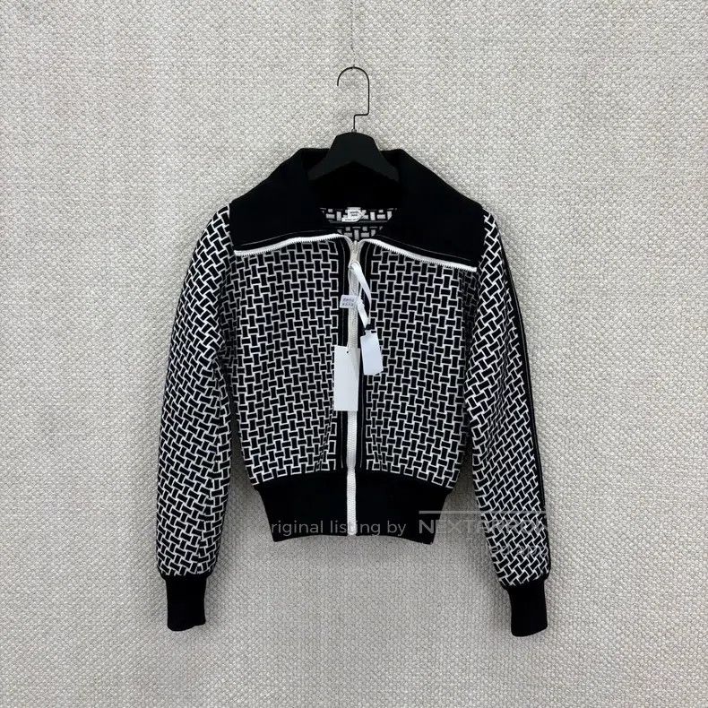 Hermes Hermes Black and White All-Over Printed Collar Zip-Up Jack Size XXS / US 00 / IT 34 - 1 Thumbnail