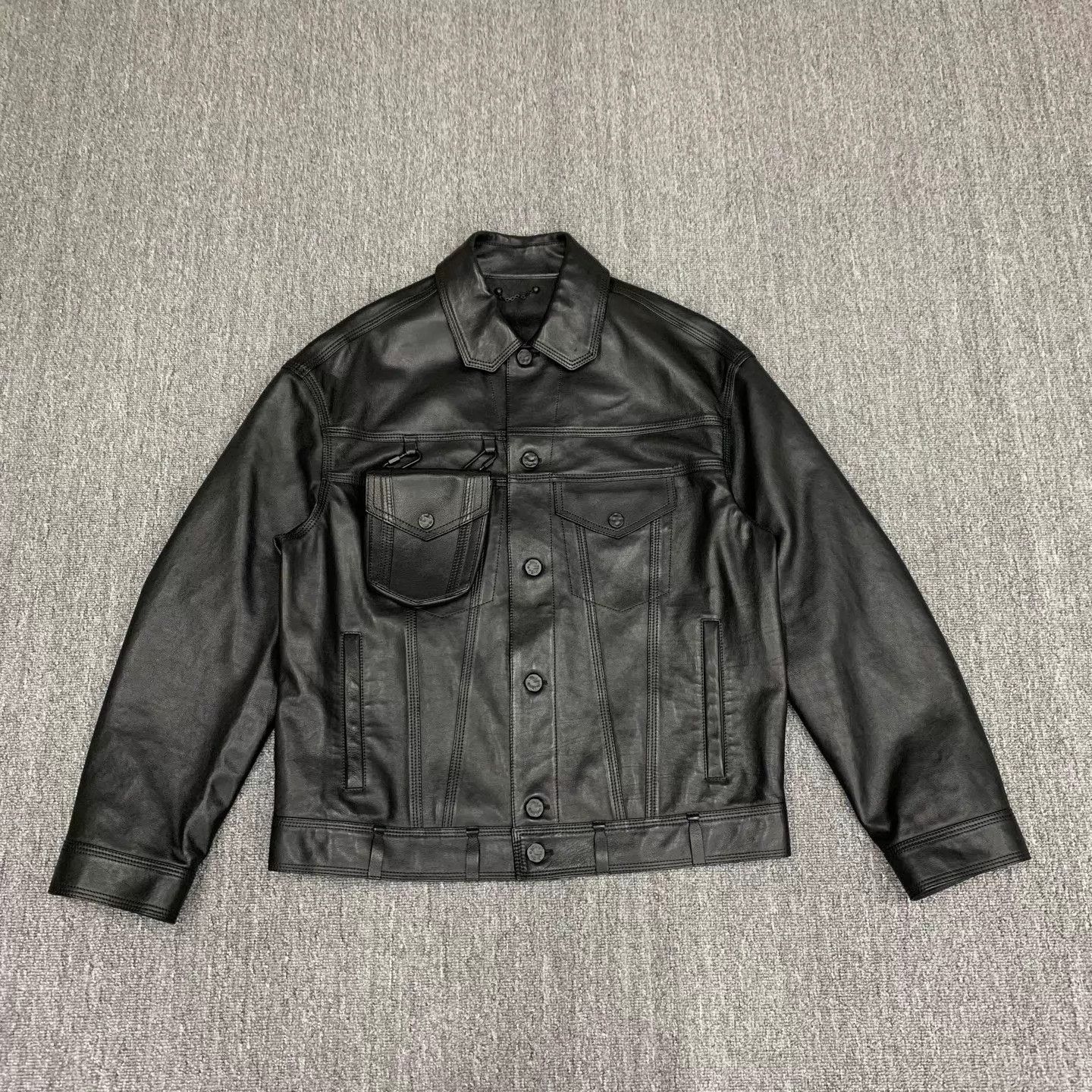 Louis Vuitton LV Black Back Large Logo Leather Jacket 48 95 New Size US M / EU 48-50 / 2 - 1 Thumbnail