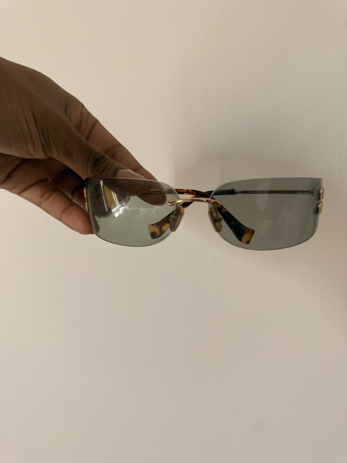 Miu Miu Miu miu wrap around sunglasses Size ONE SIZE - 1 Thumbnail