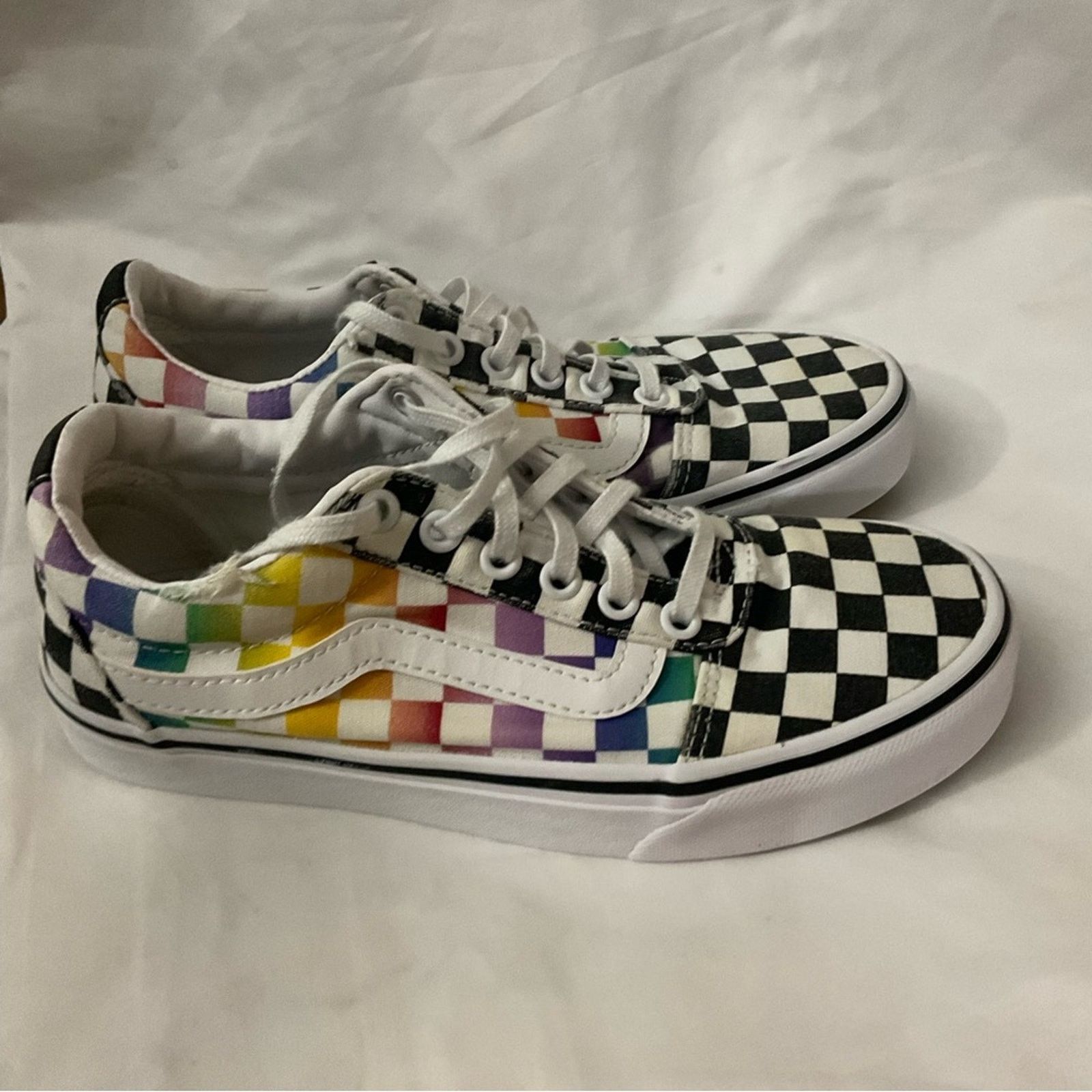 Vans Vans Ward Rainbow Checkerboard Low Top Lace Up Sneaker 6.5 Size US 6.5 / IT 36.5 - 4 Thumbnail