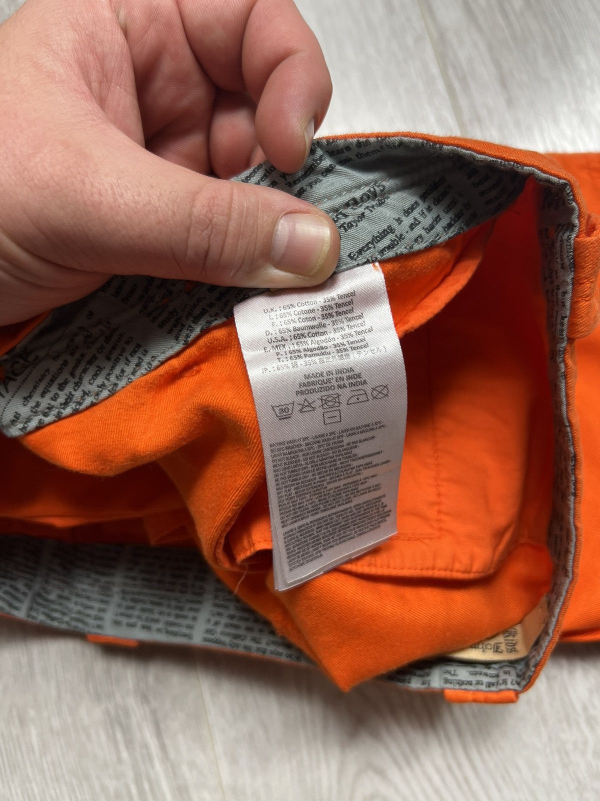 John Galliano John Galliano All Over Printed Orange Shorts Size Men’s XS Size US 28 / EU 44 - 17 Thumbnail