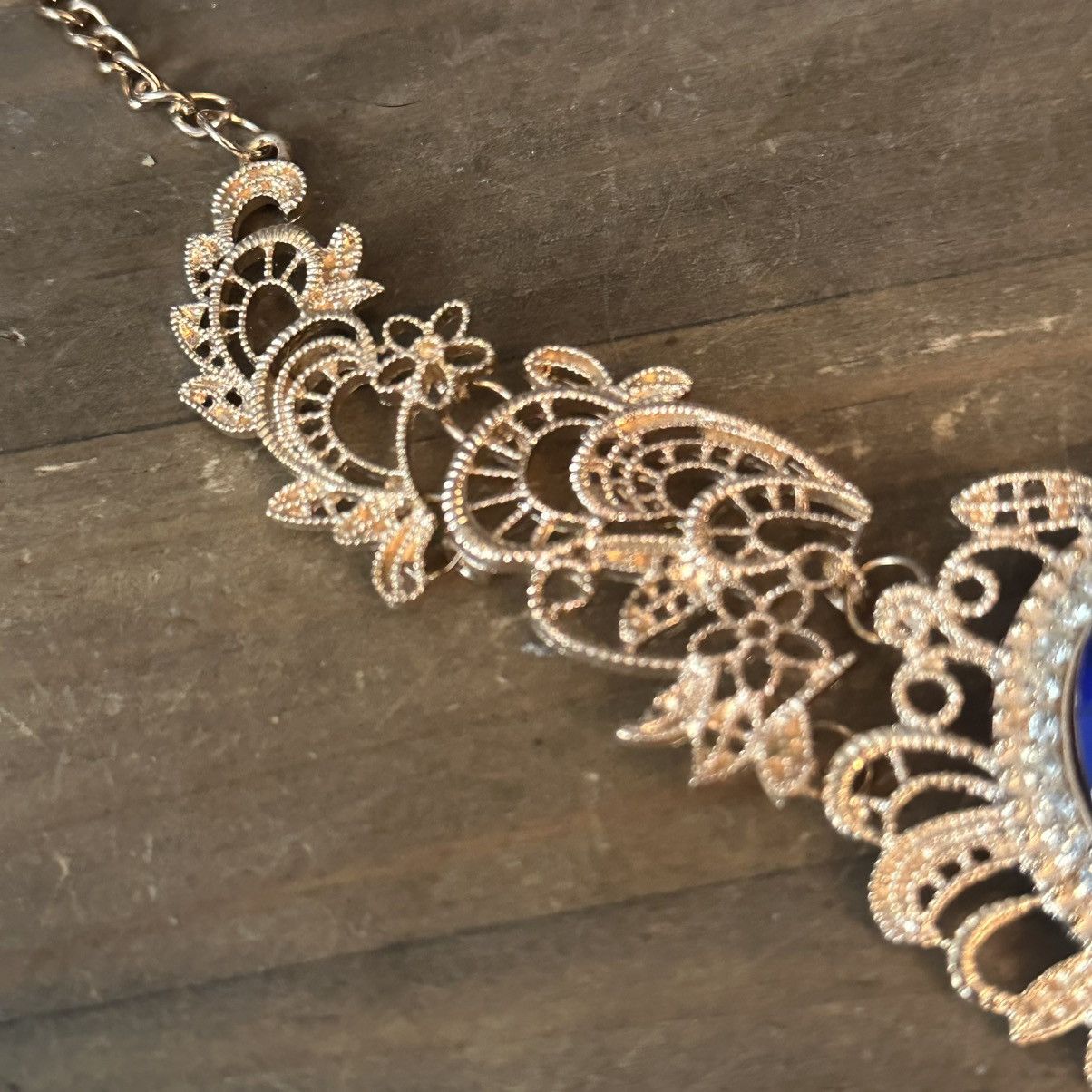 Other Gold tone filigree blue gemstone statement necklace Size ONE SIZE - 4 Thumbnail