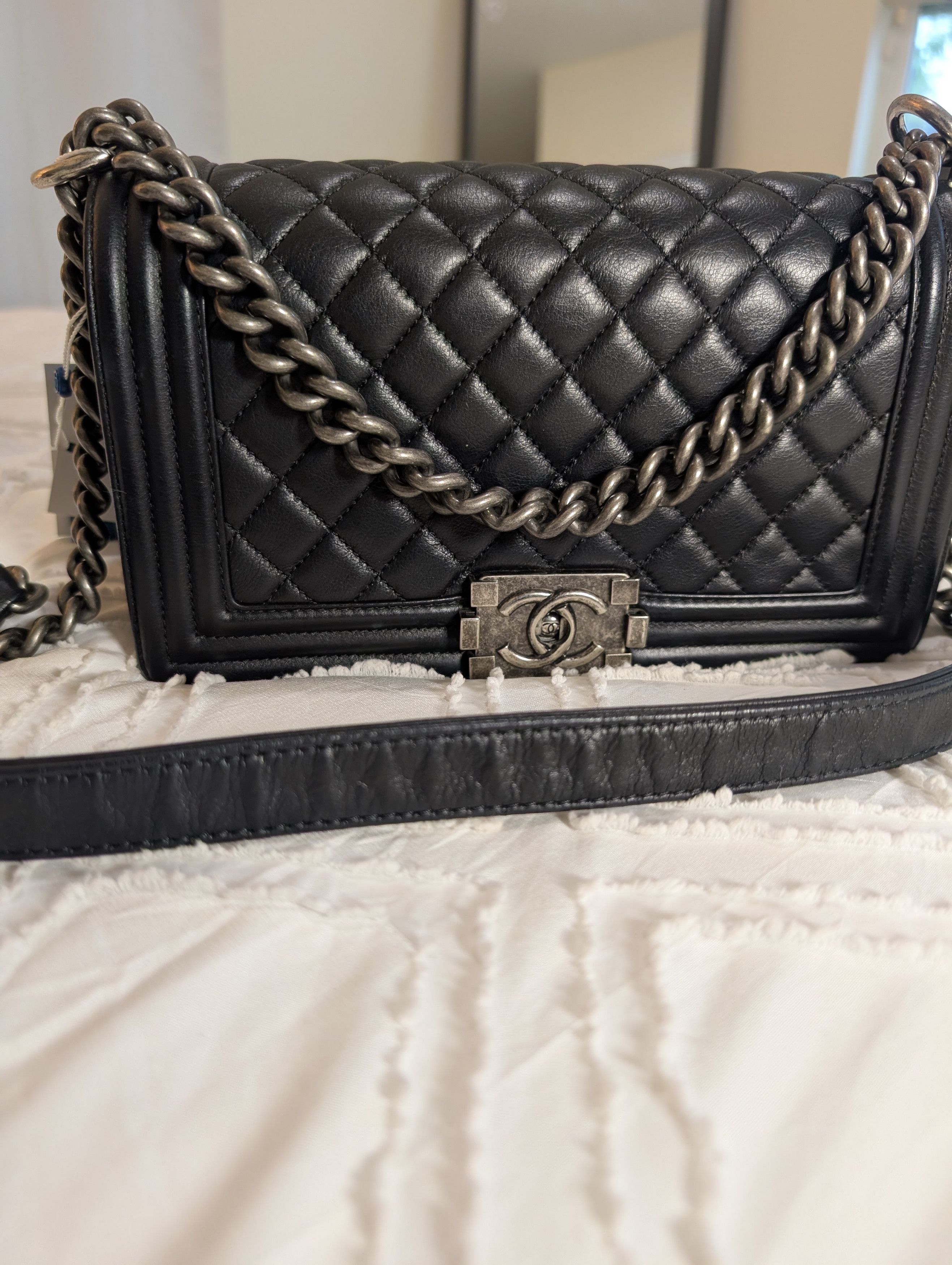 Chanel Chanel Black Quilted Lambskin Leather Boy Bag Size ONE SIZE - 1 Thumbnail