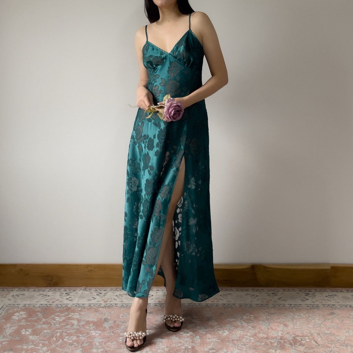 Victoria's Secret Victoria’s Secret 1990s Green Floral Burnout Slip Dress (L) Size L / US 10 / IT 46 - 4 Thumbnail