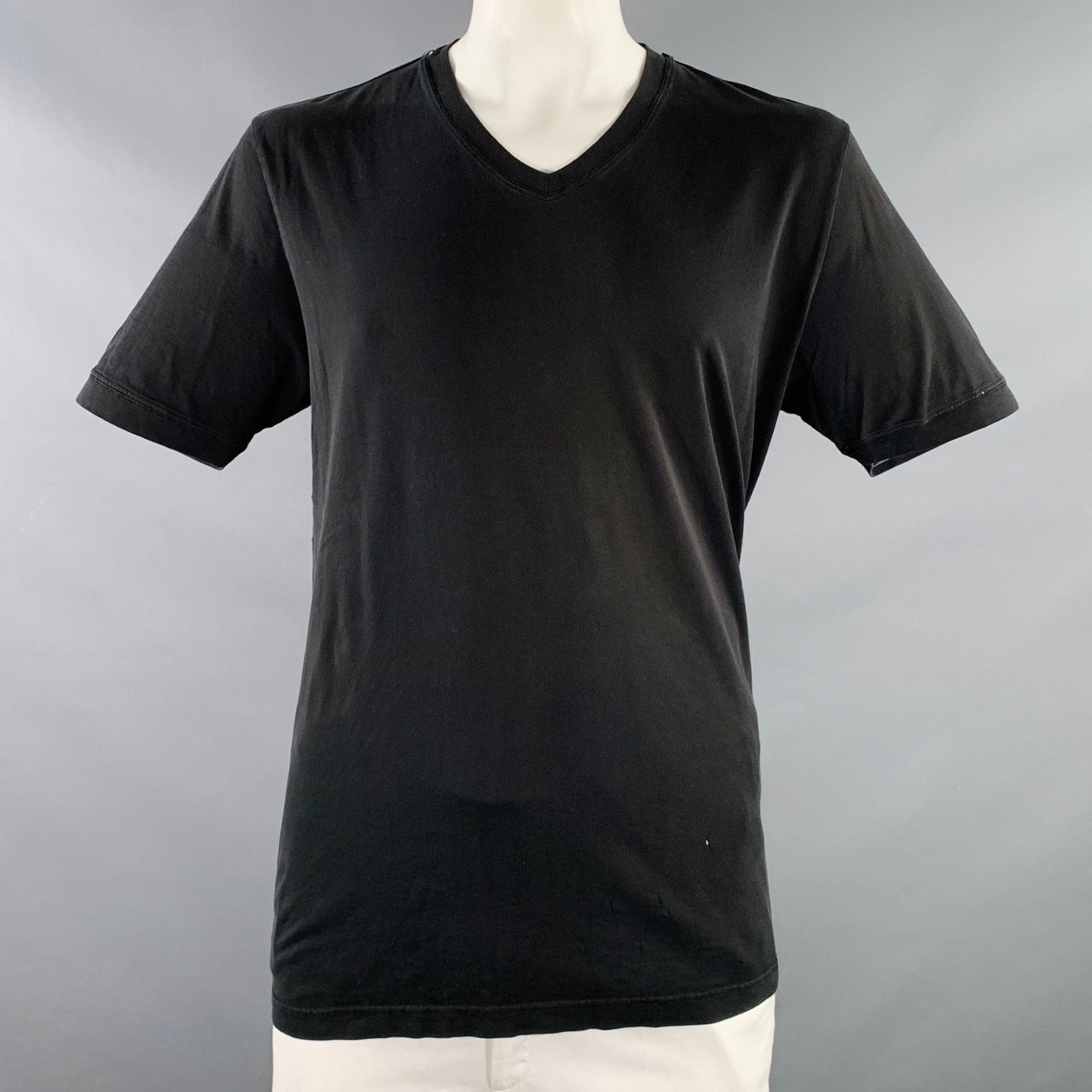 Dolce & Gabbana Size 44 Black Cotton Jersey Distressed V-Neck T-shirt Size US S / EU 44-46 / 1 - 1 Thumbnail