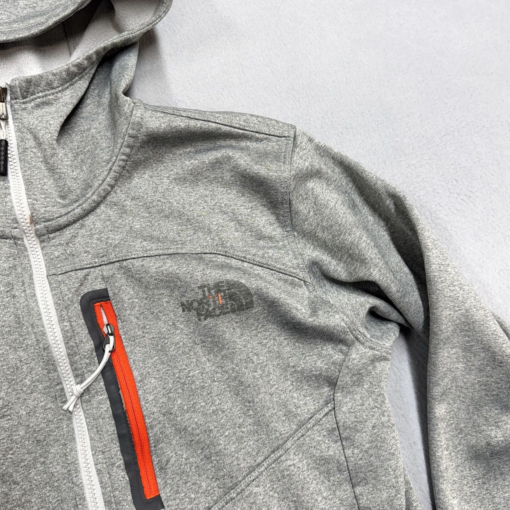 The North Face The North Face Jacket Mens Small Gray Full Zip Hooded Soft Shell Outdoor Size US S / EU 44-46 / 1 - 2 Thumbnail
