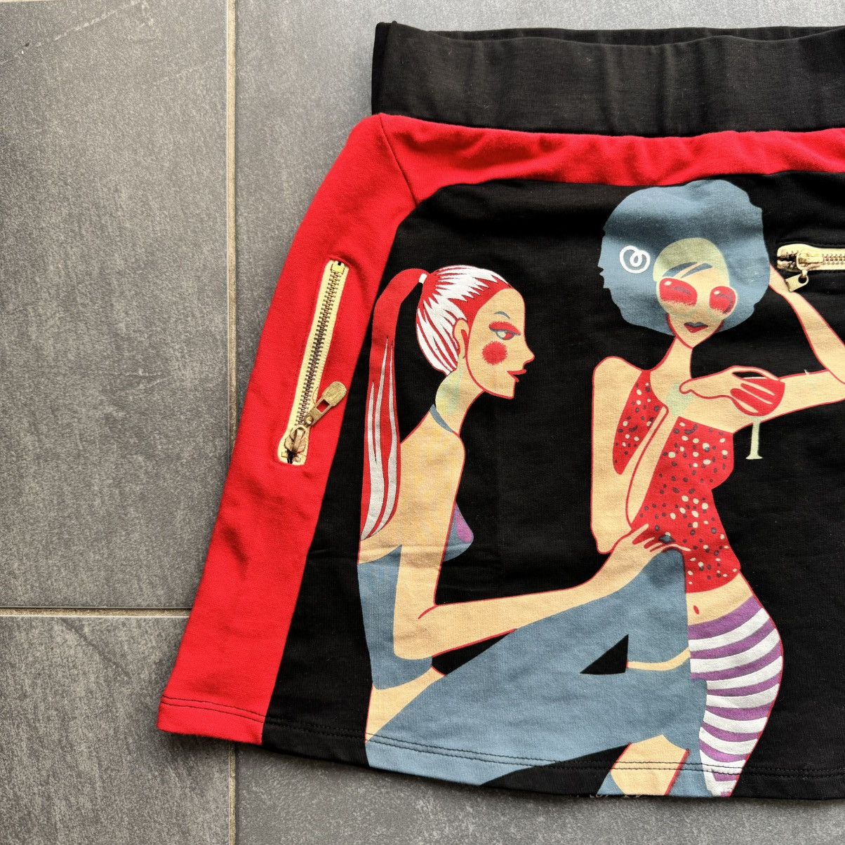 Custo Barcelona × Vintage Custo Barcelona Vintage Y2K Lady Printed Mini Skirt Size 27" / US 4 / IT 40 - 4 Thumbnail