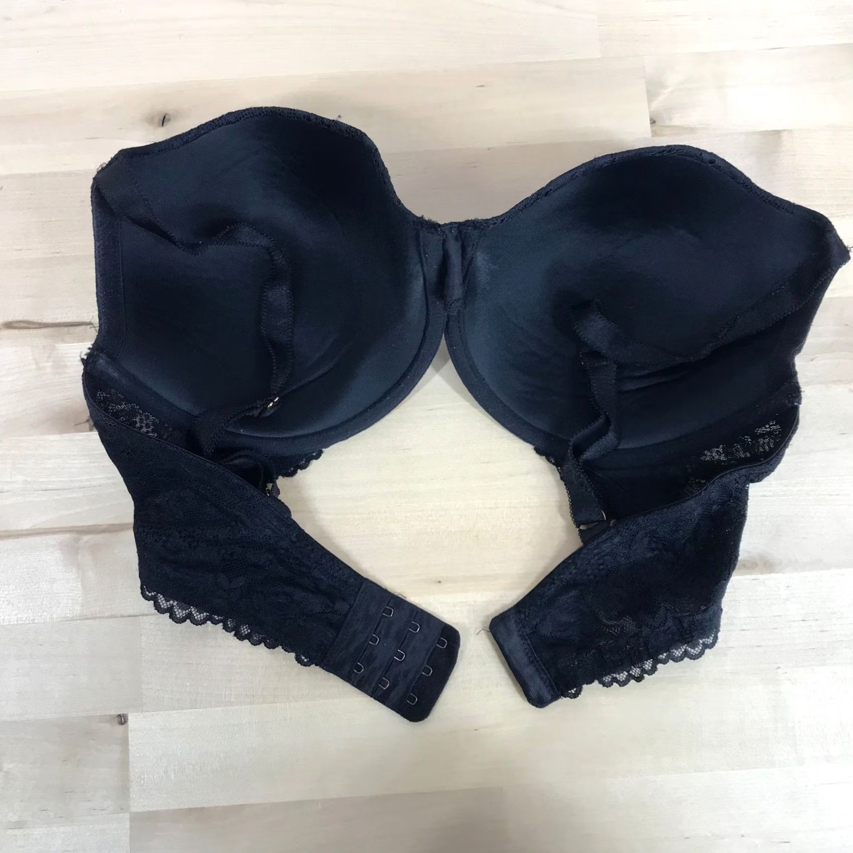 Vintage Savage X Fenty Bra Black Floral Lace Underwire Full Coverage Rose Gold Hardware 36C Womens Size ONE SIZE - 4 Thumbnail